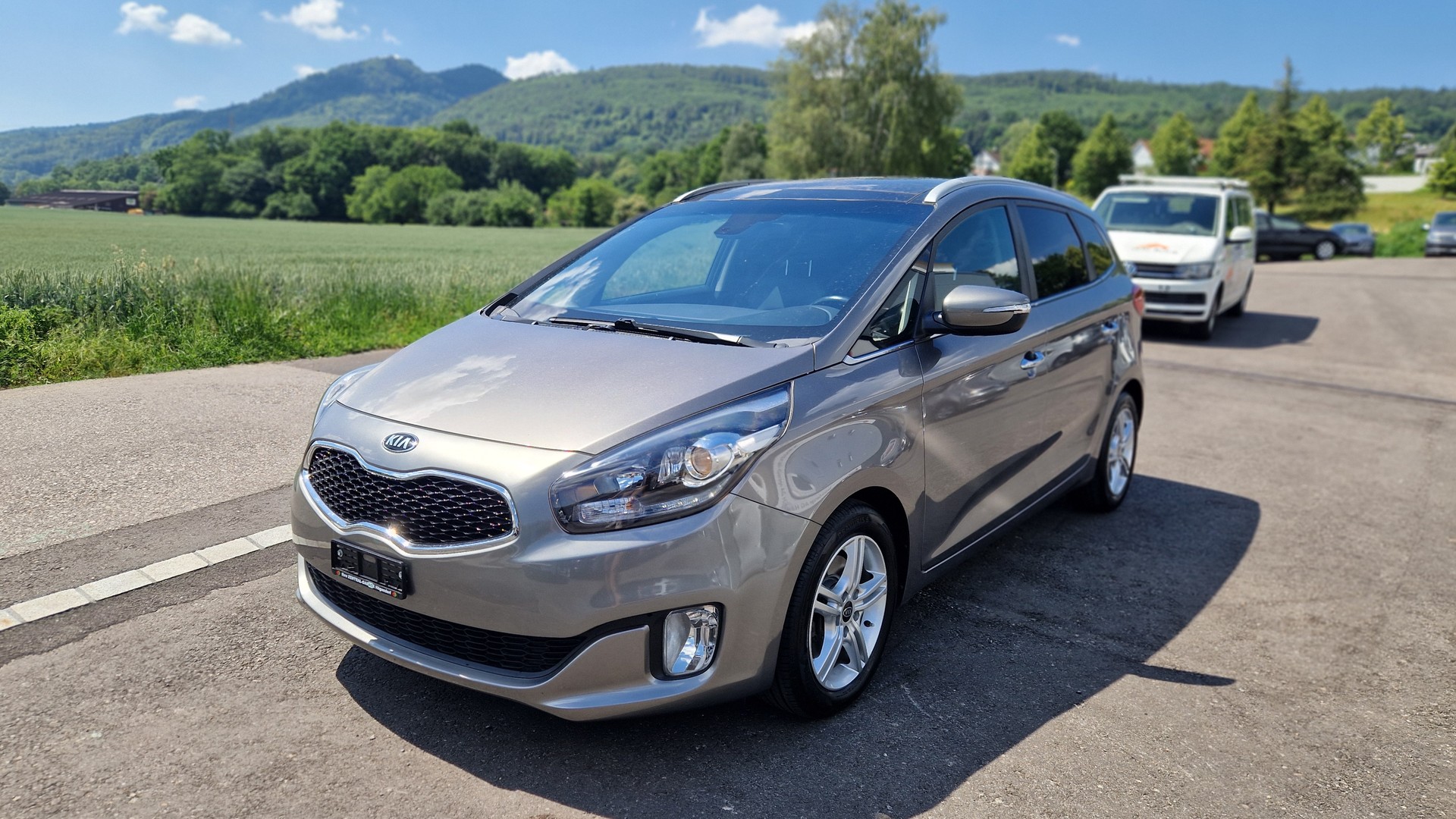 KIA Carens 1.7 CRDi Swiss Eco Edition DCT-image-1