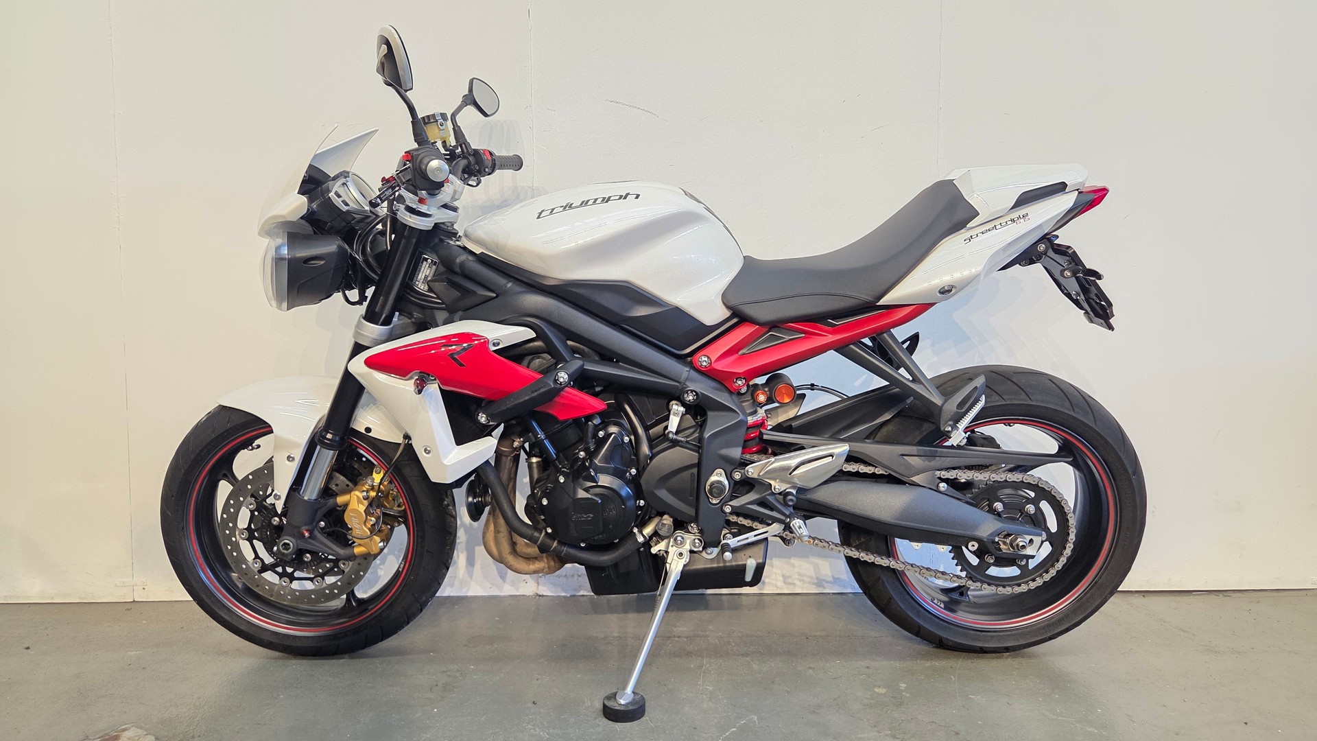 TRIUMPH Street Triple 675 R ABS-showroom-element-1