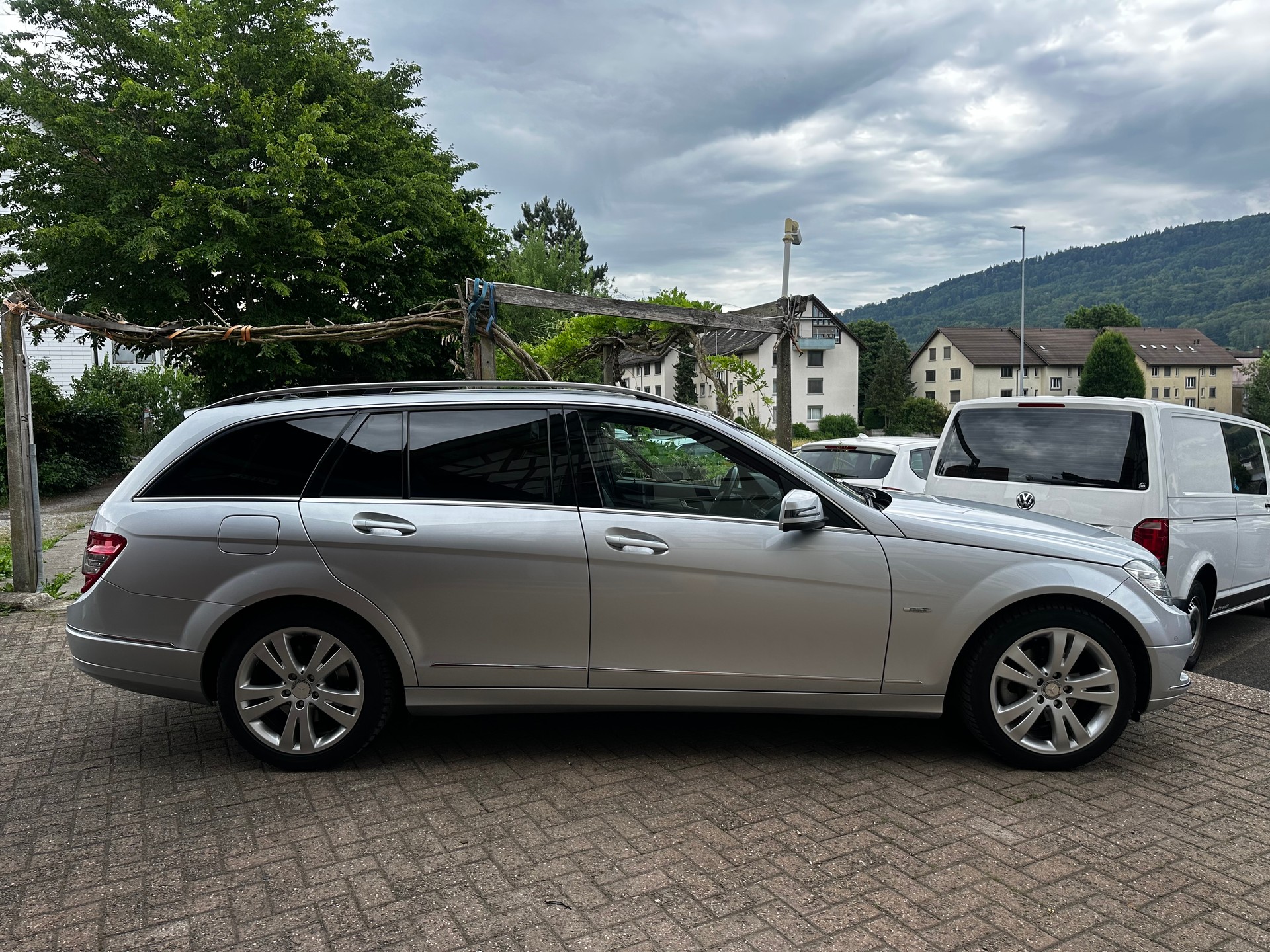 MERCEDES-BENZ C 300 T Avantgarde 7G-Tronic-image-4