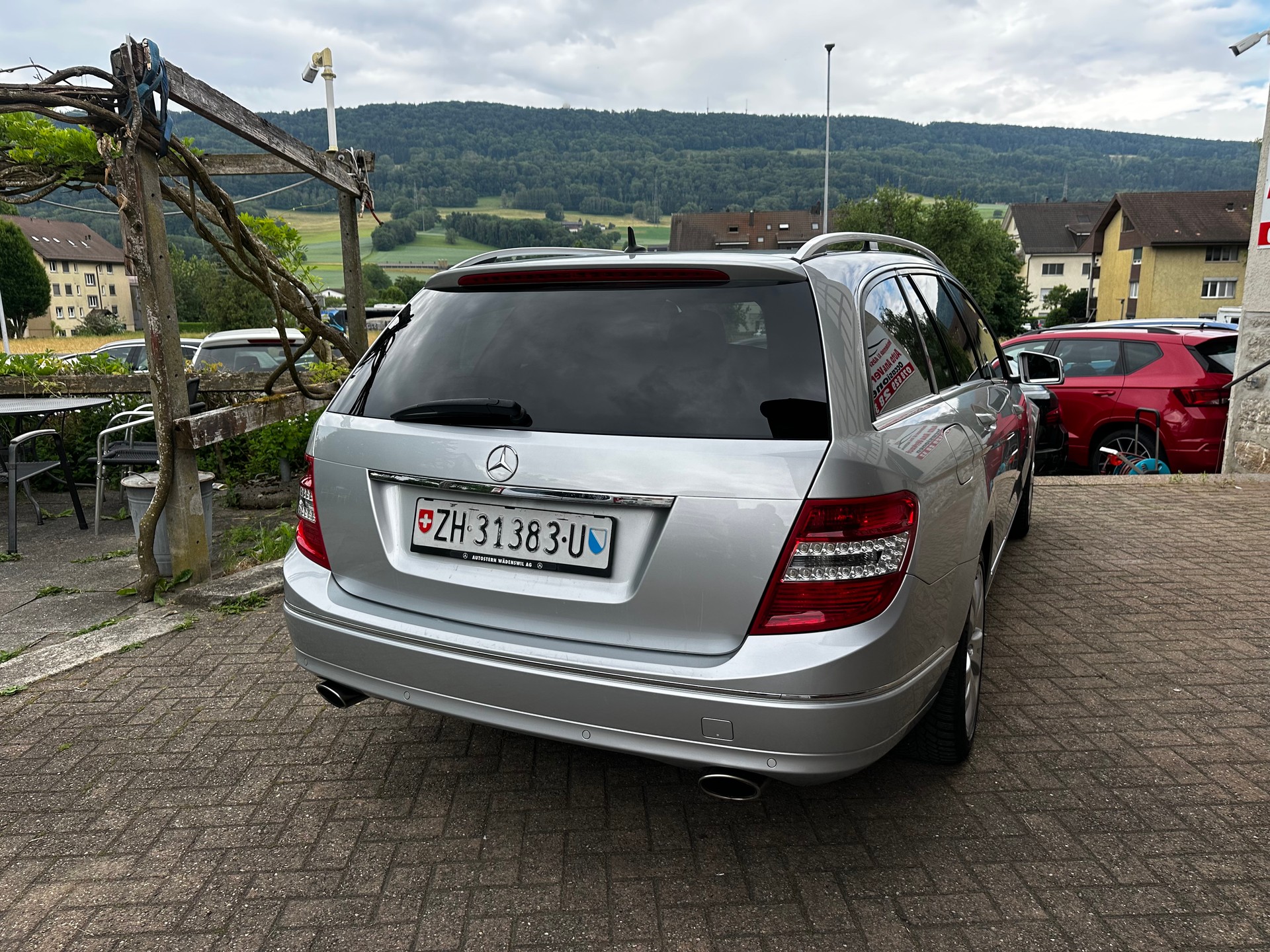 MERCEDES-BENZ C 300 T Avantgarde 7G-Tronic-image-2