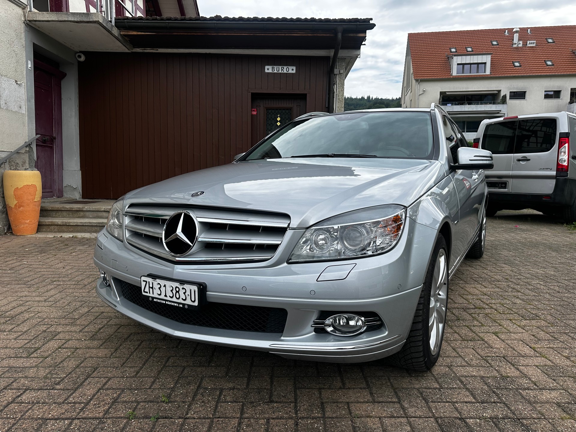 MERCEDES-BENZ C 300 T Avantgarde 7G-Tronic-image-0
