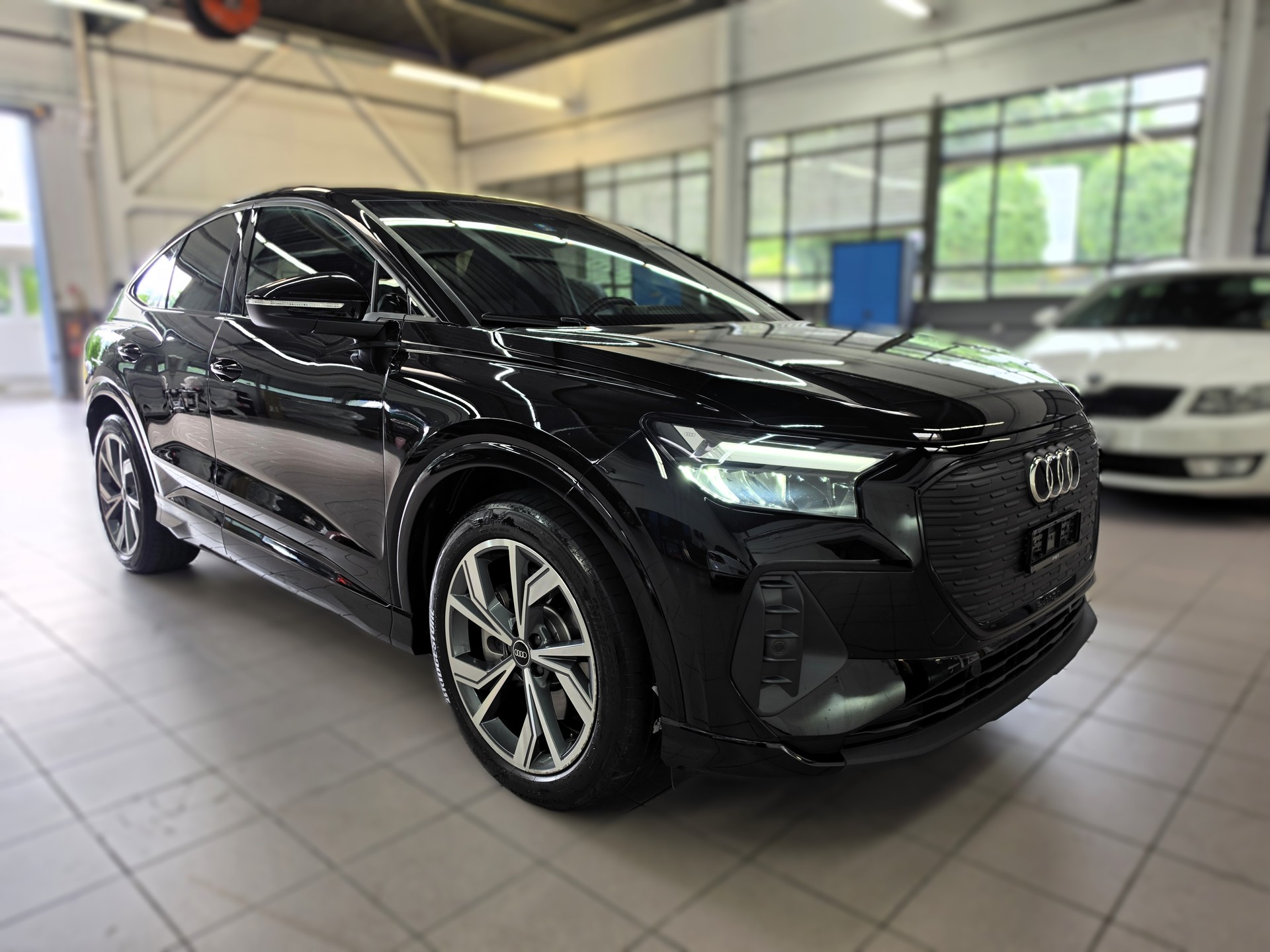 AUDI Q4 Sportback e-tron 50 quattro-image-6