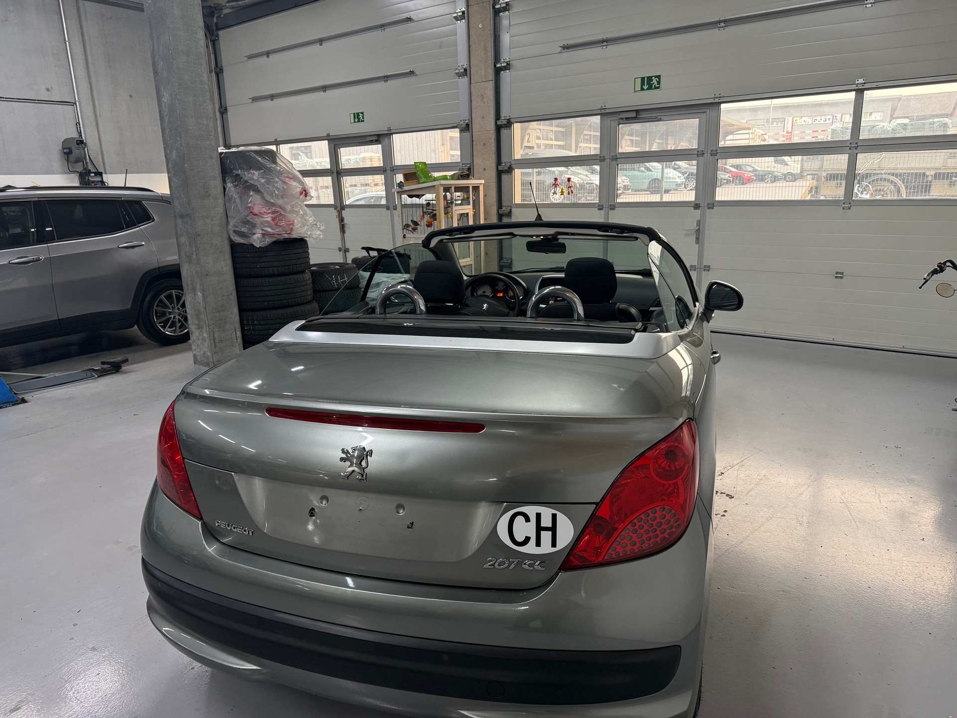 PEUGEOT 207 CC 1.6 16V Turbo Sport-image-5