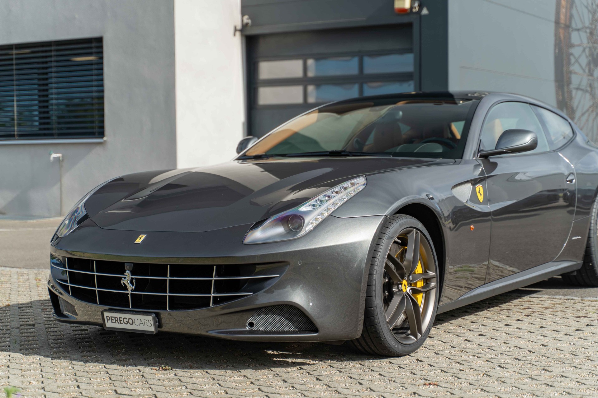 FERRARI FF-image-13