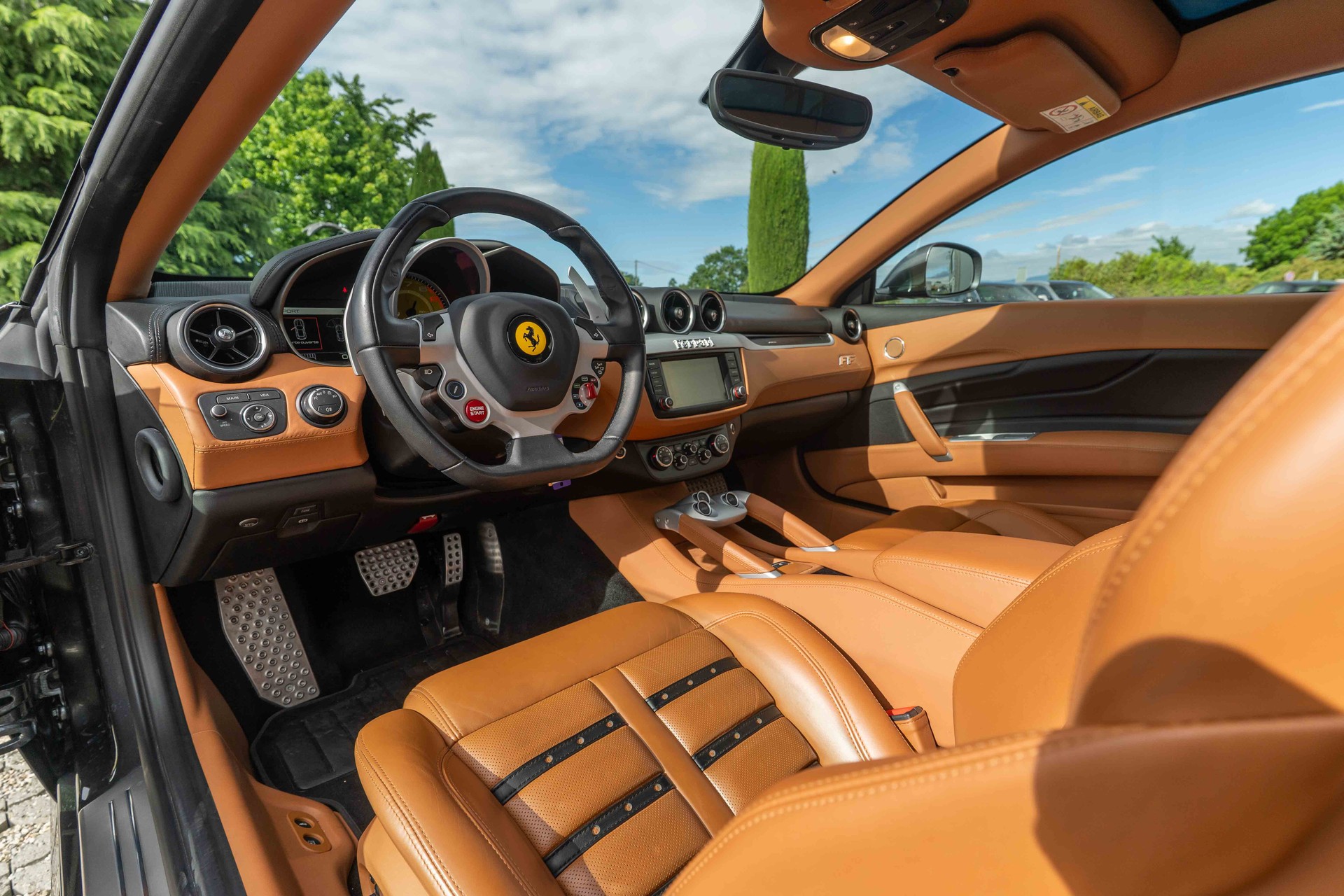 FERRARI FF-image-6
