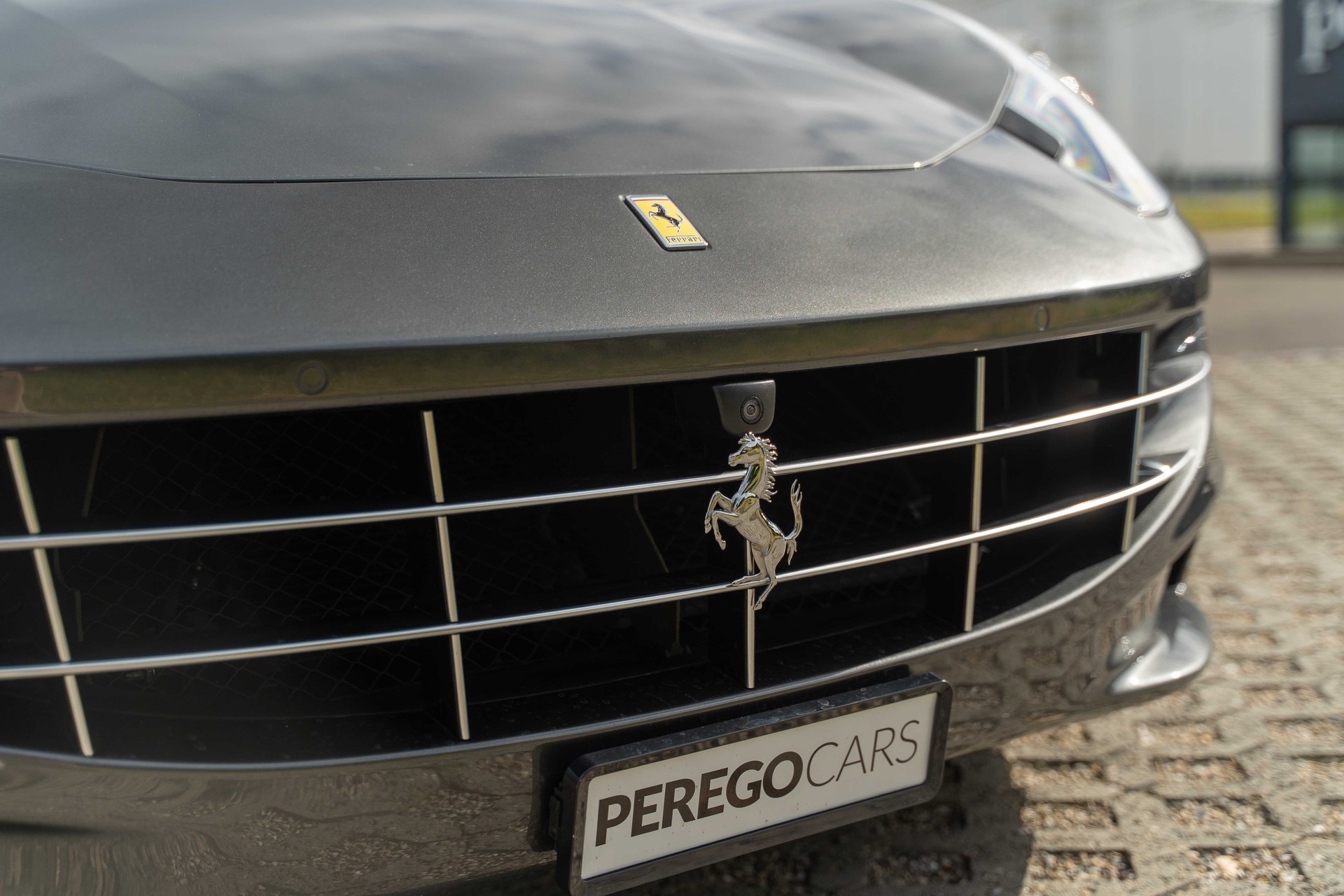 FERRARI FF-image-12