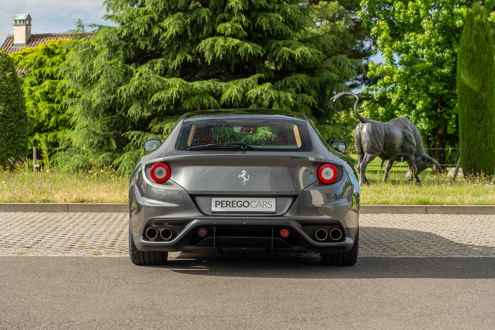 FERRARI FF-image-5