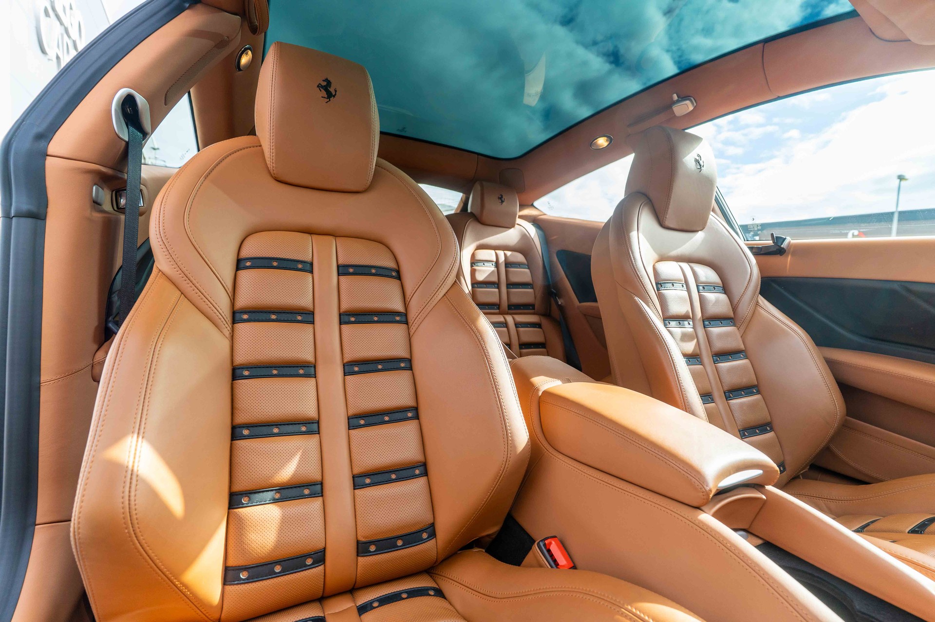 FERRARI FF-image-8