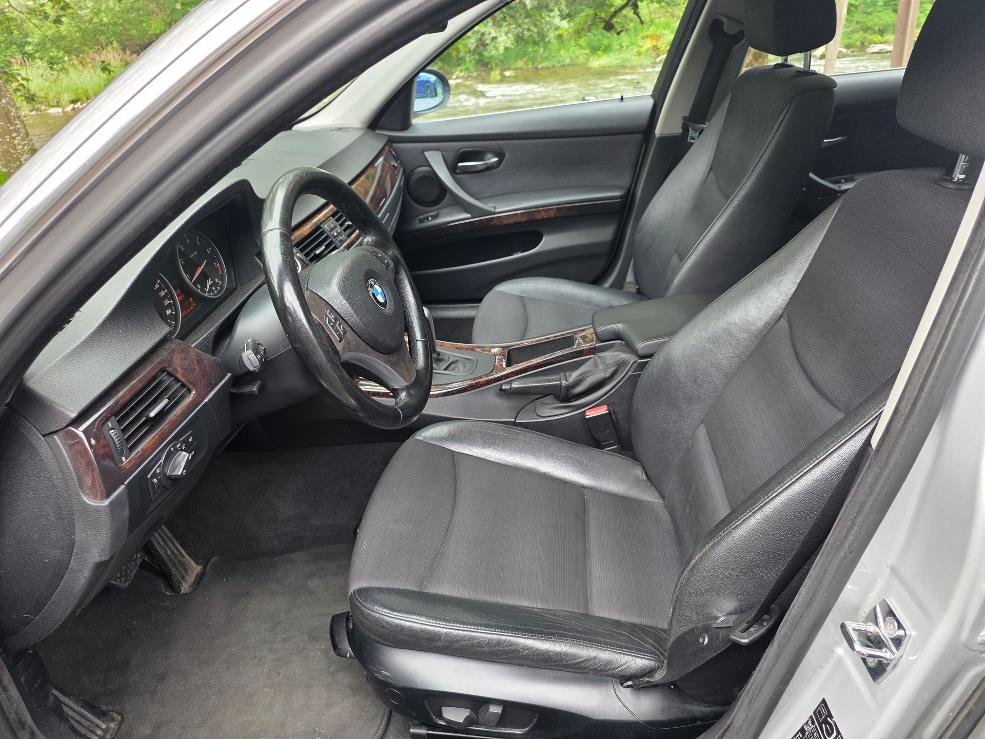 BMW 325i Touring Steptronic-image-7
