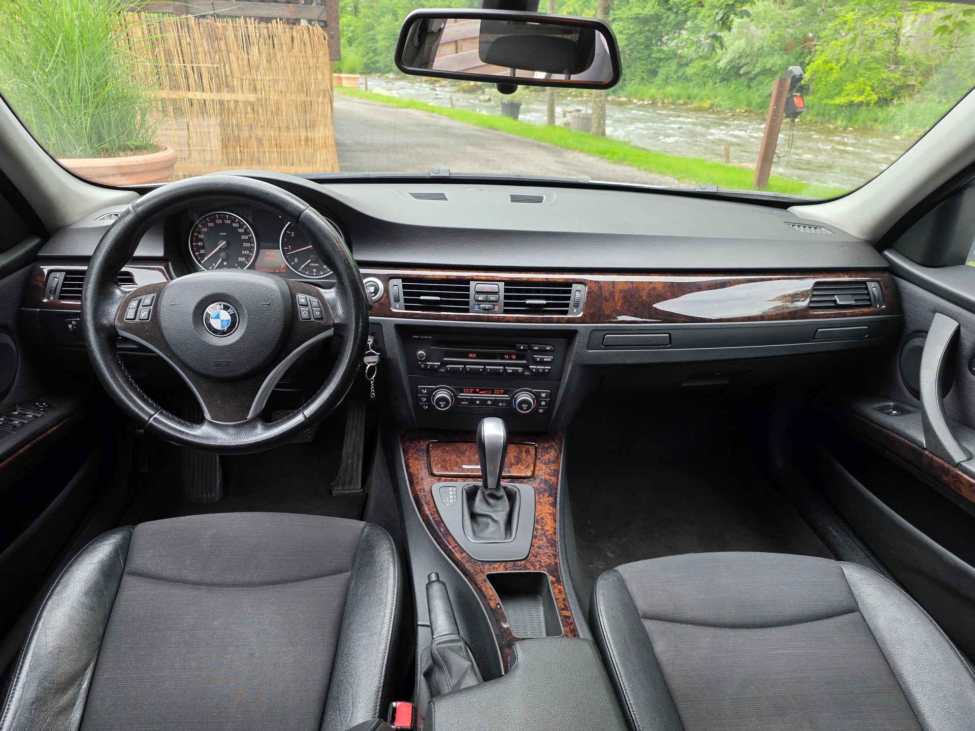 BMW 325i Touring Steptronic-image-6