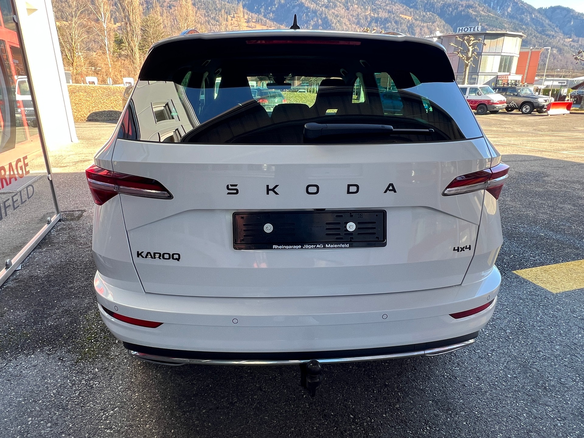 SKODA Karoq 2.0 TSI SportLine 4x4 DSG-image-3
