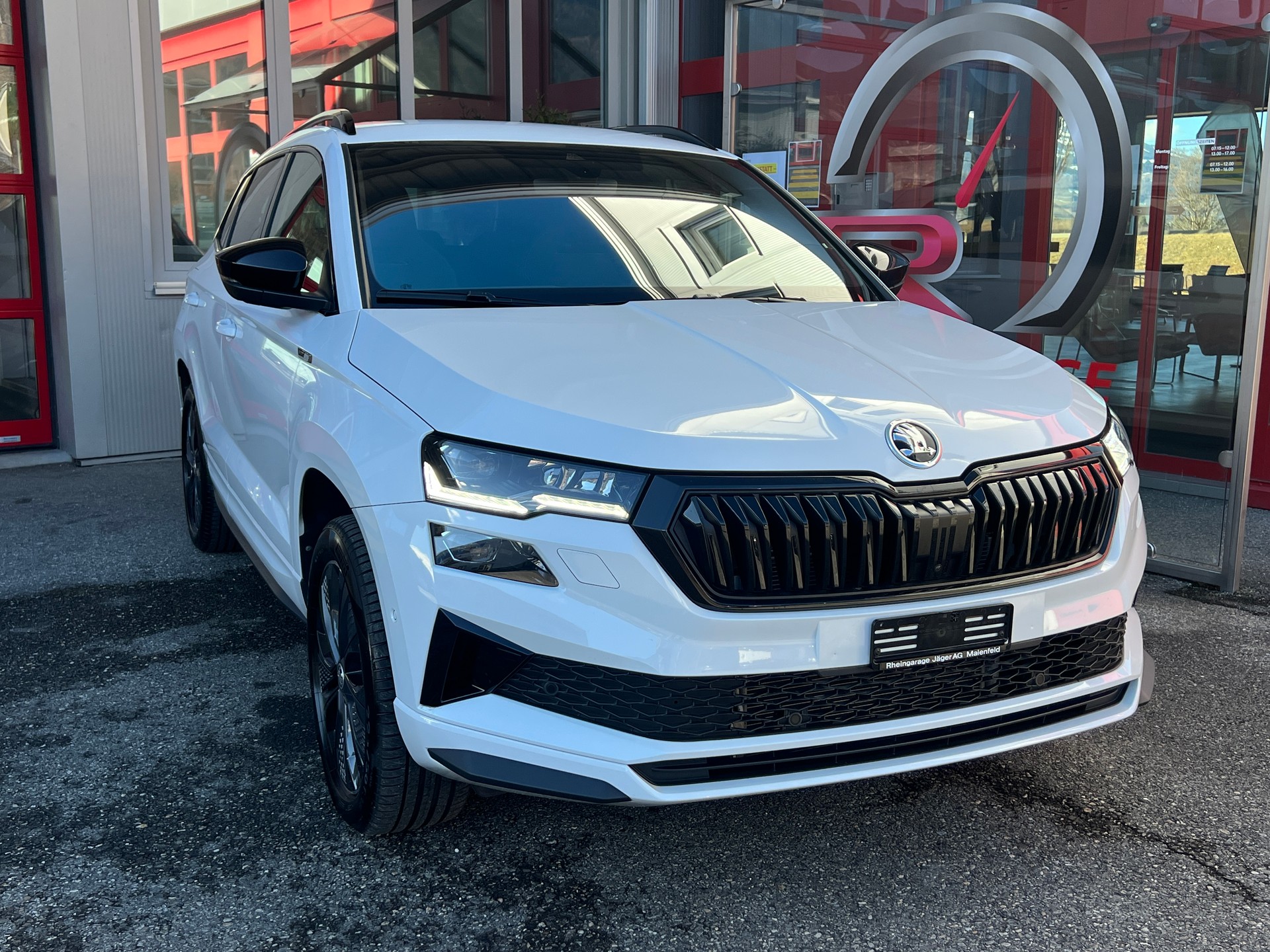 SKODA Karoq 2.0 TSI SportLine 4x4 DSG-image-1