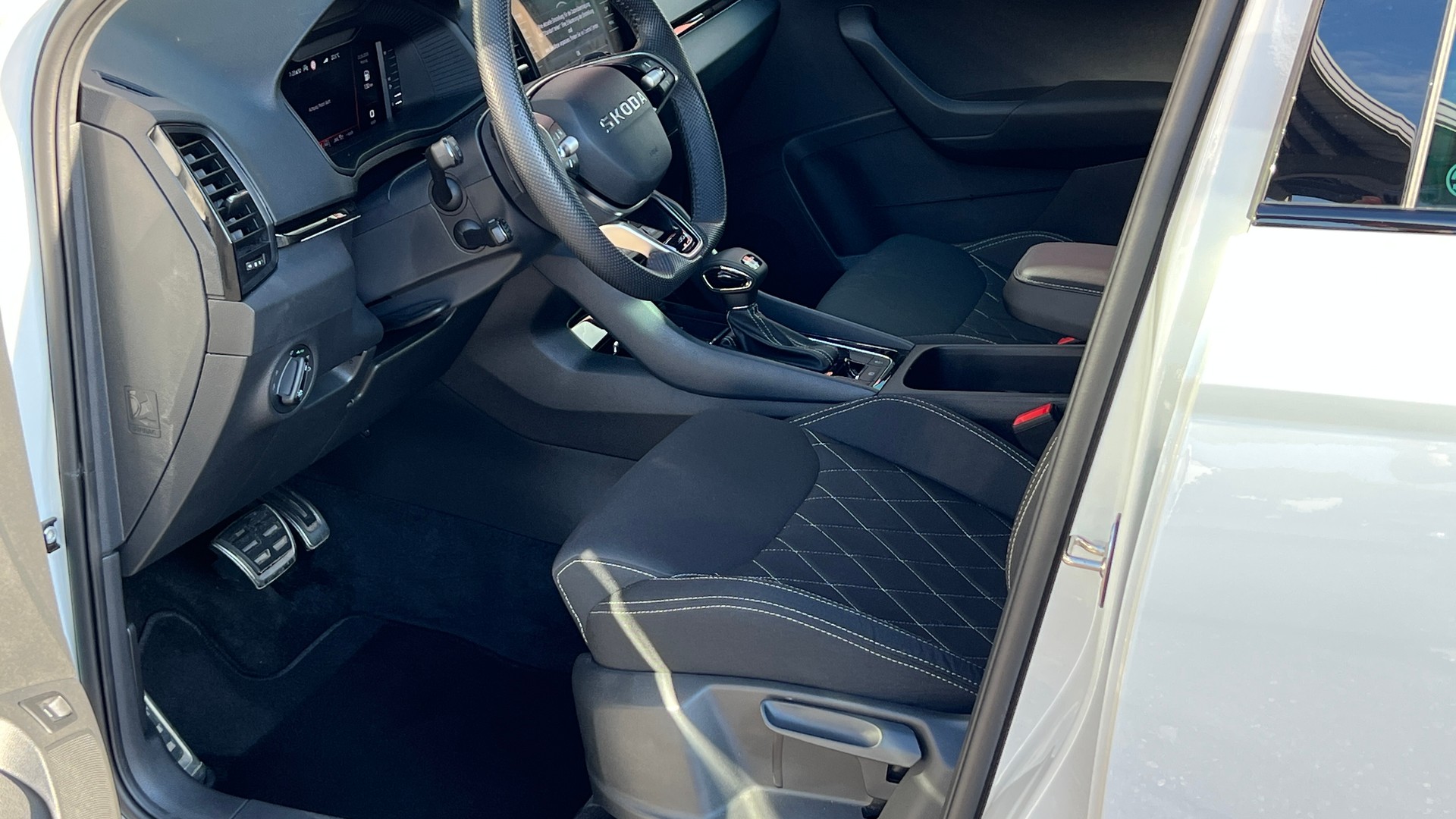 SKODA Karoq 2.0 TSI SportLine 4x4 DSG-image-6