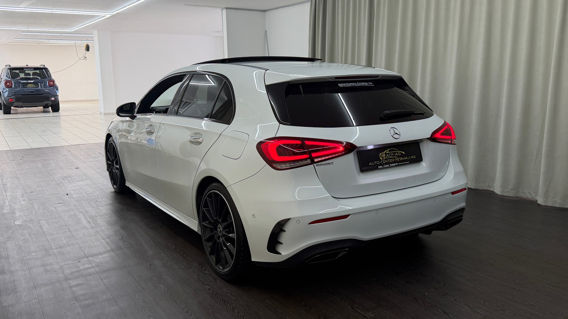MERCEDES-BENZ A 250 4Matic AMG Line 4Matic 7G-DCT-image-5