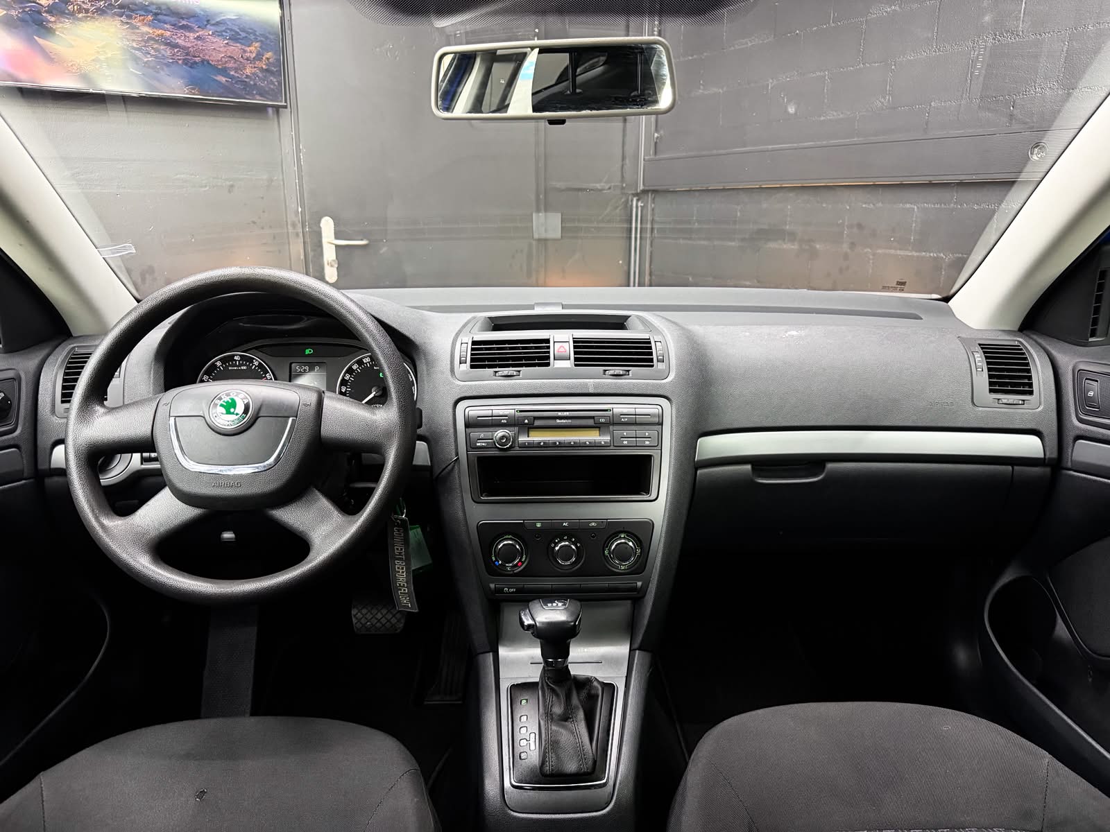 SKODA Octavia Combi 1.4 TSI Ambiente DSG-image-10