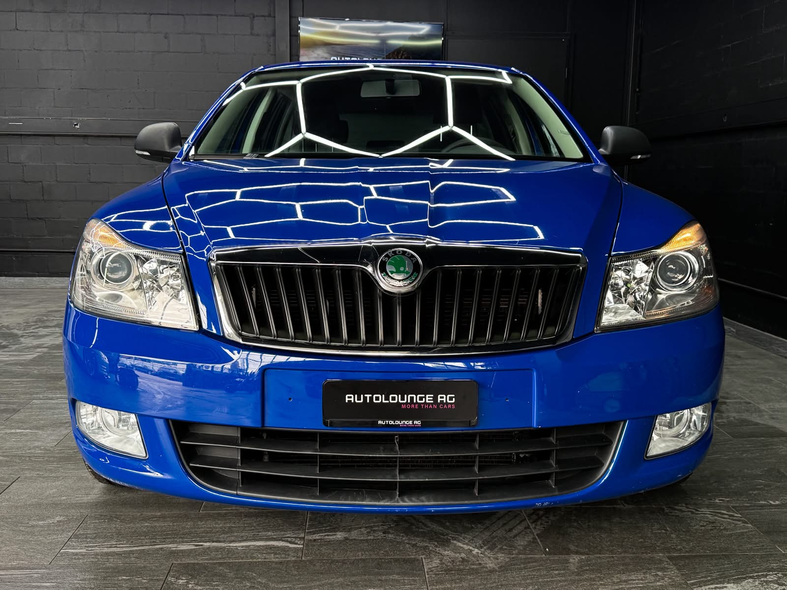 SKODA Octavia Combi 1.4 TSI Ambiente DSG-image-2