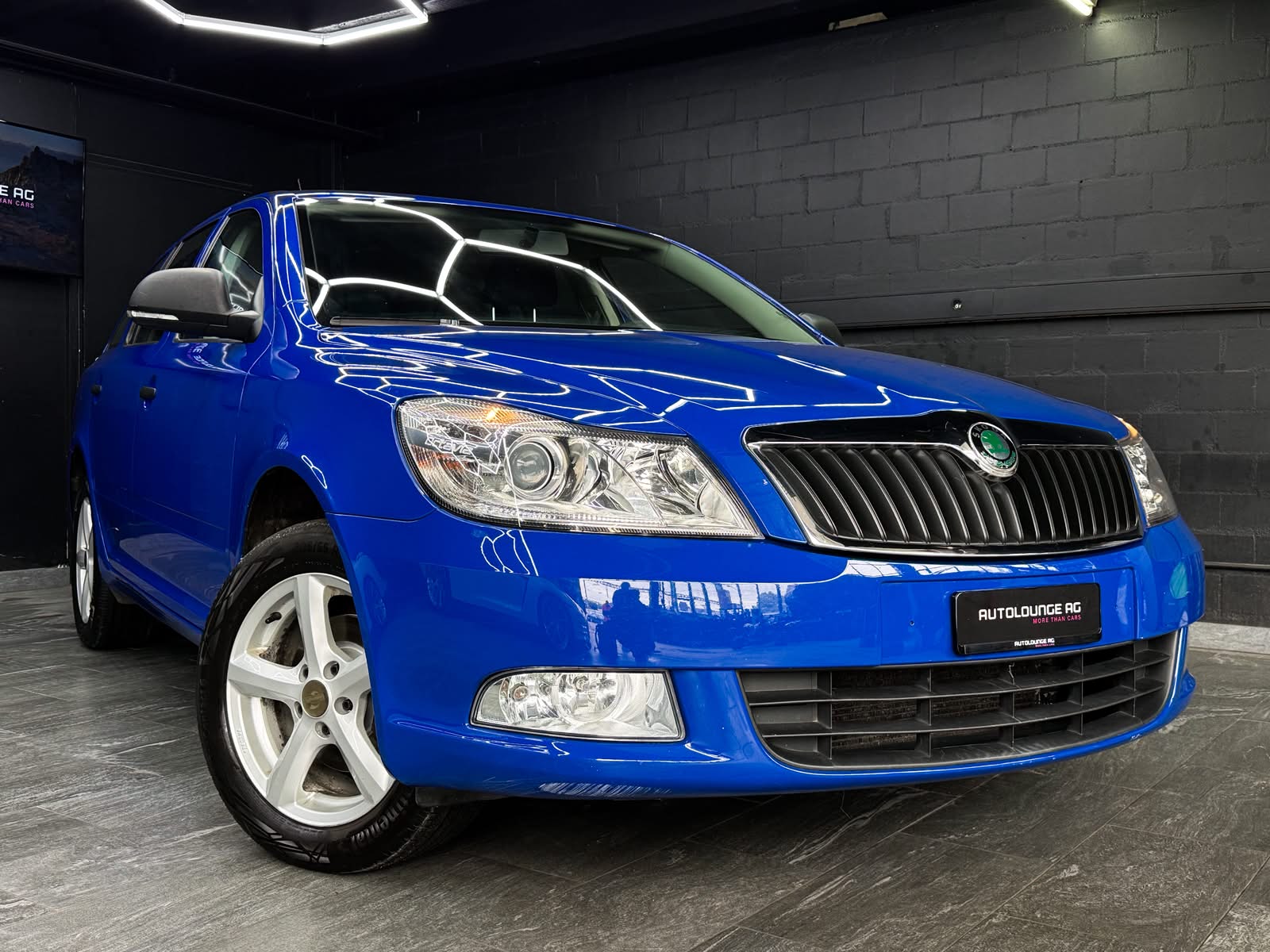 SKODA Octavia Combi 1.4 TSI Ambiente DSG-image-0