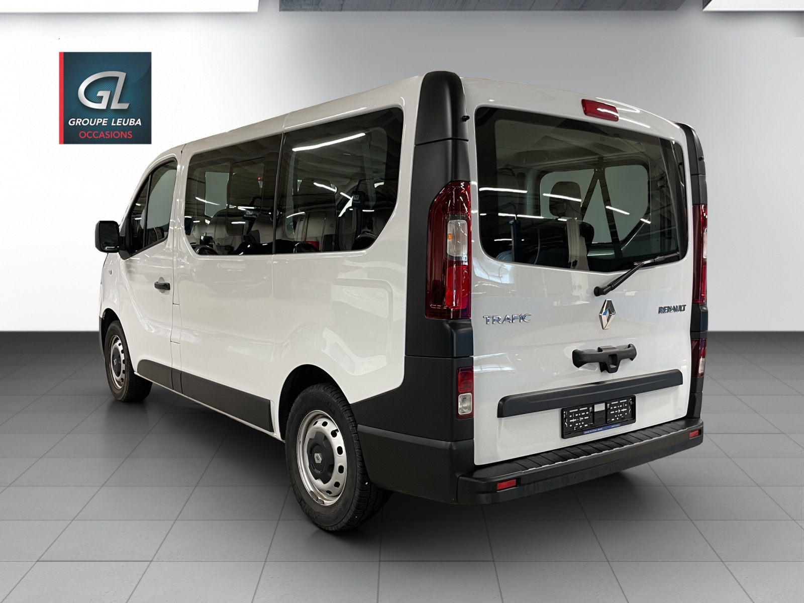 RENAULT Trafic Blue dCi 120 Passenger Zen-image-3