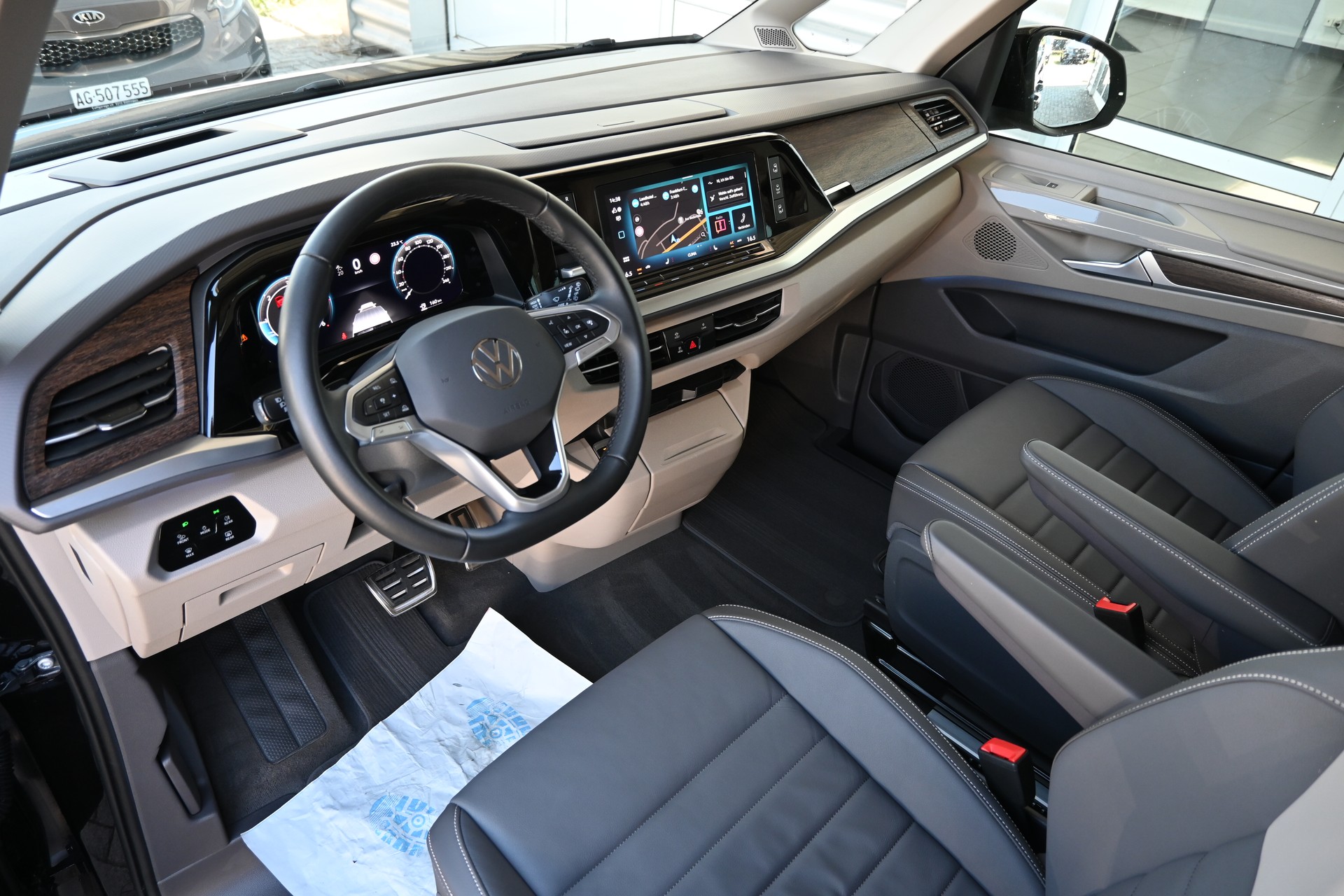 VW Multivan 2.0 TDI Style DSG Lang + AHK 2000KG + Top-Ausstattung-image-10