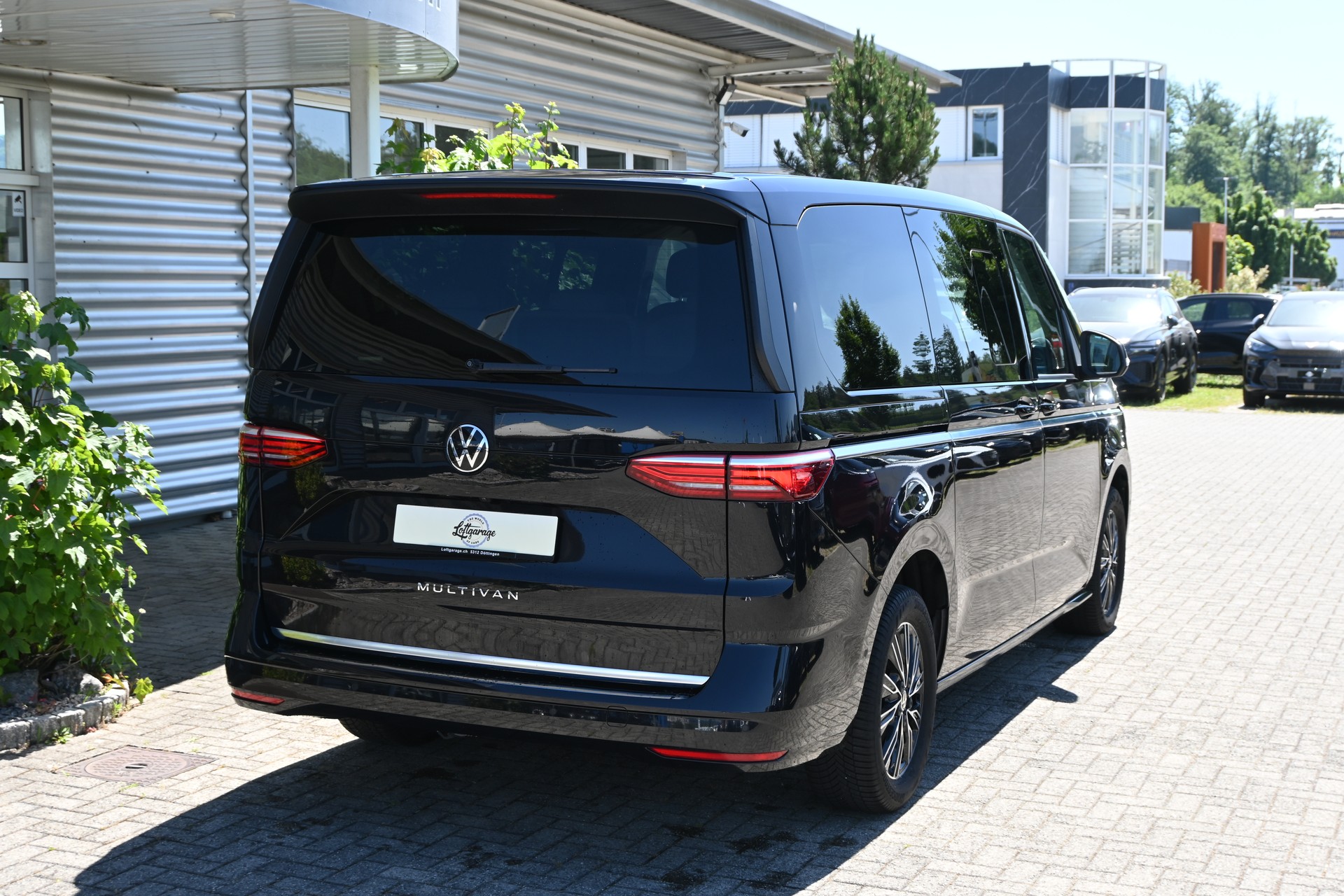 VW Multivan 2.0 TDI Style DSG Lang + AHK 2000KG + Top-Ausstattung-image-7