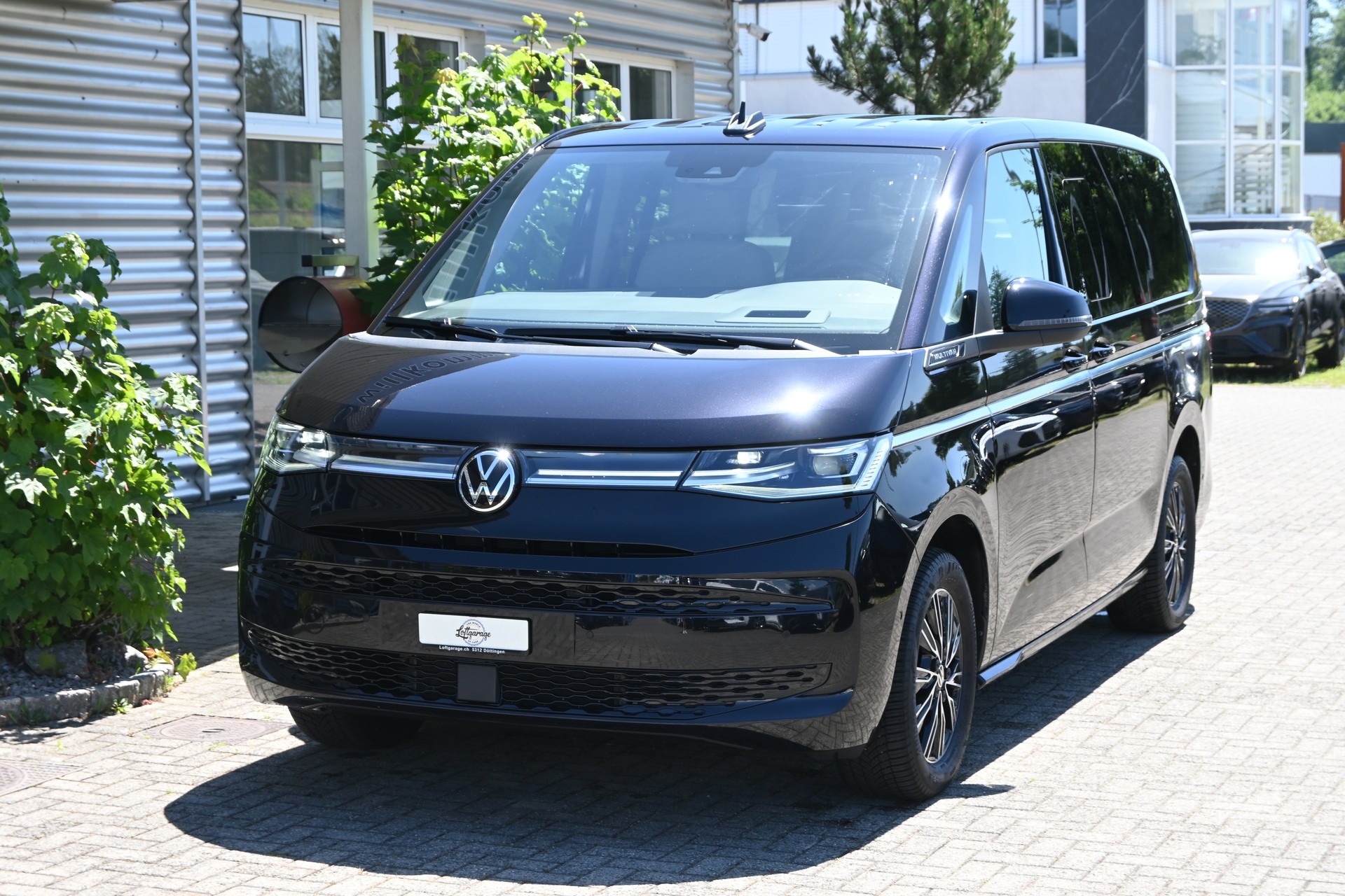 VW Multivan 2.0 TDI Style DSG Lang + AHK 2000KG + Top-Ausstattung-image-1