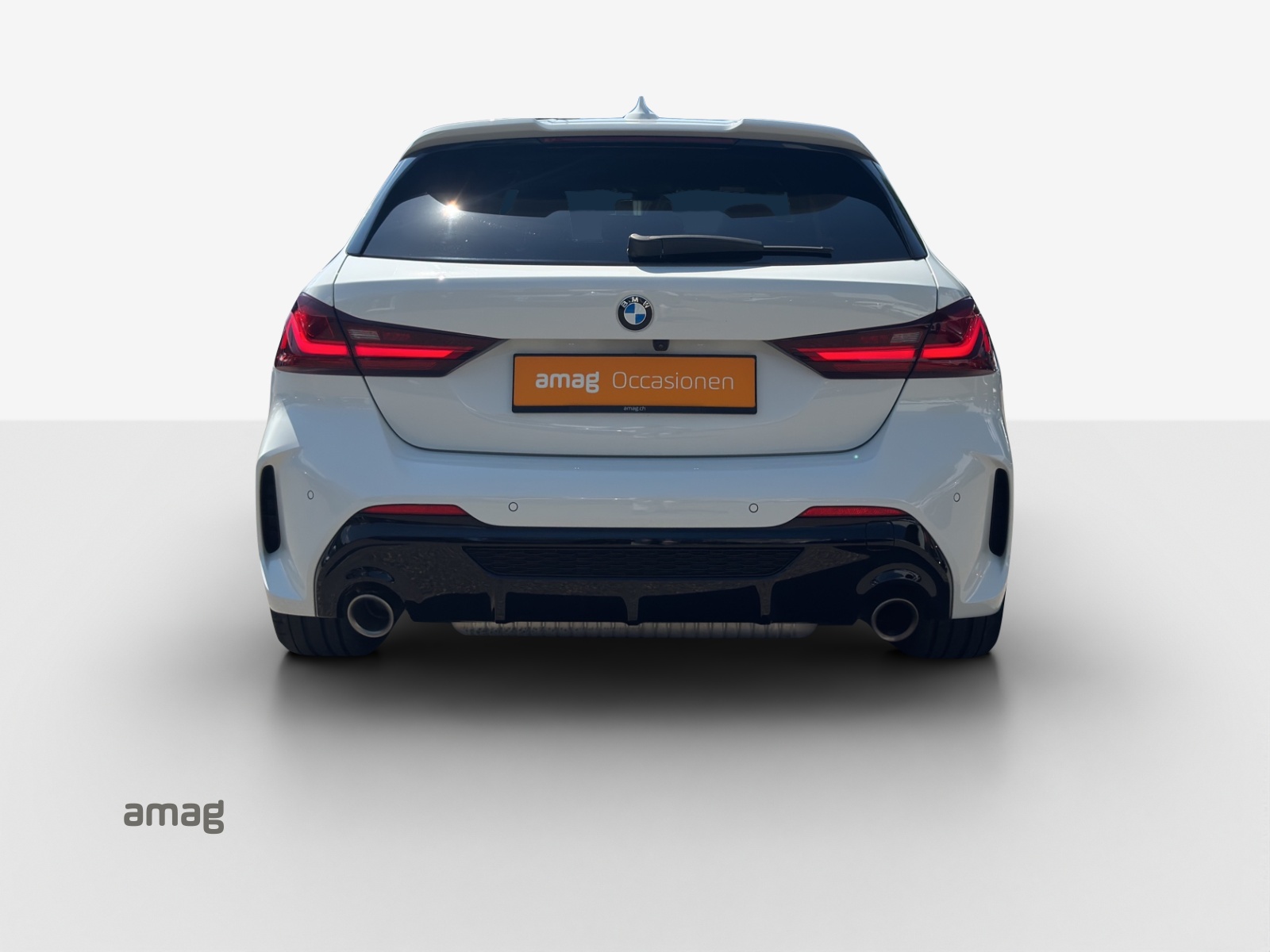 BMW M135i xDrive Steptronic-image-3