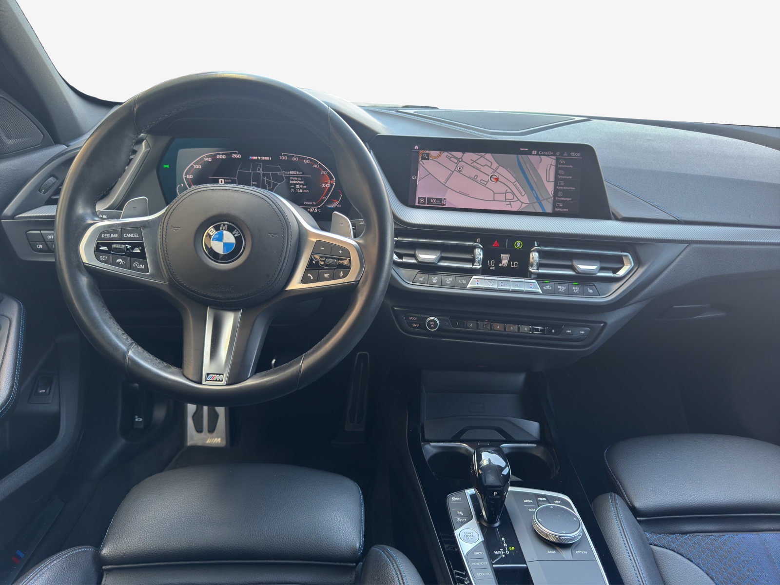 BMW M135i xDrive Steptronic-image-8