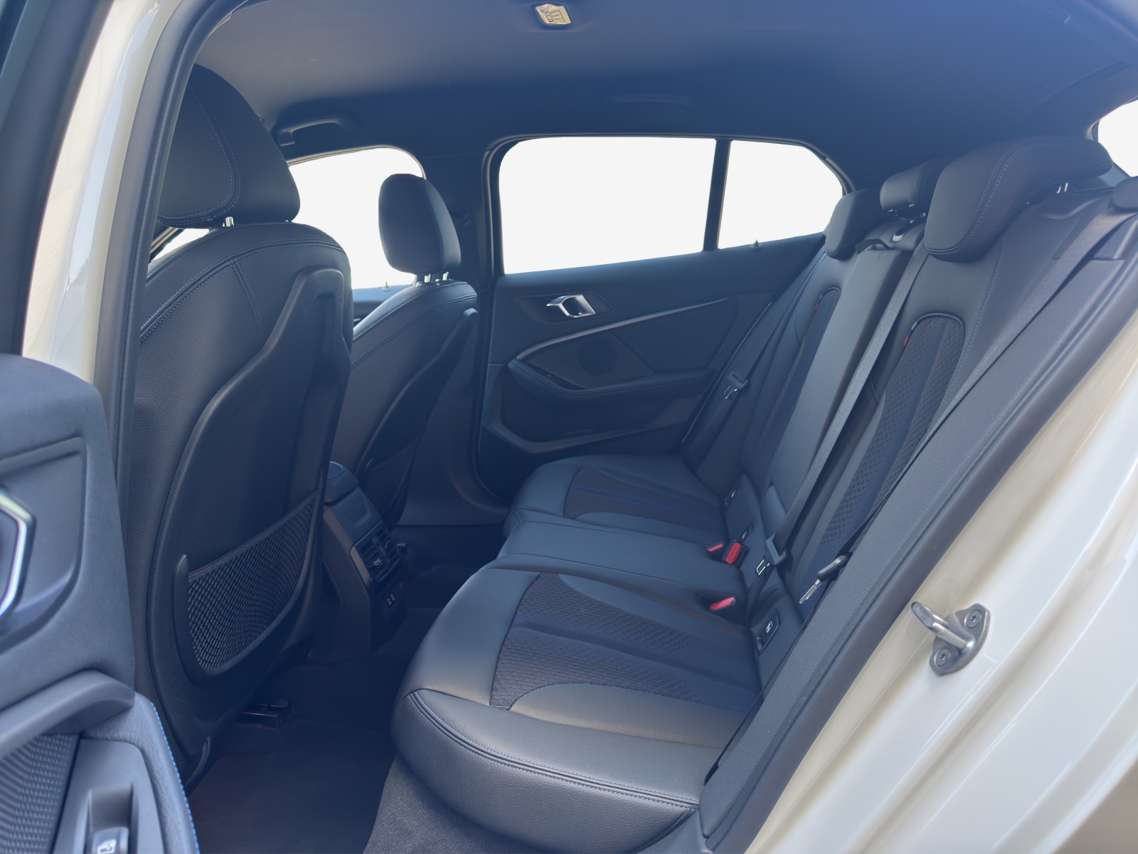 BMW M135i xDrive Steptronic-image-11