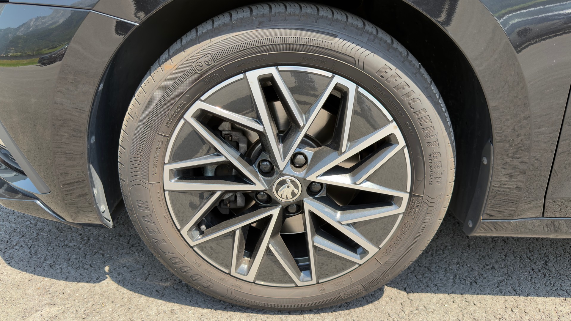 SKODA Octavia Combi 2.0 TSI SportLine 4x4 DSG-image-3