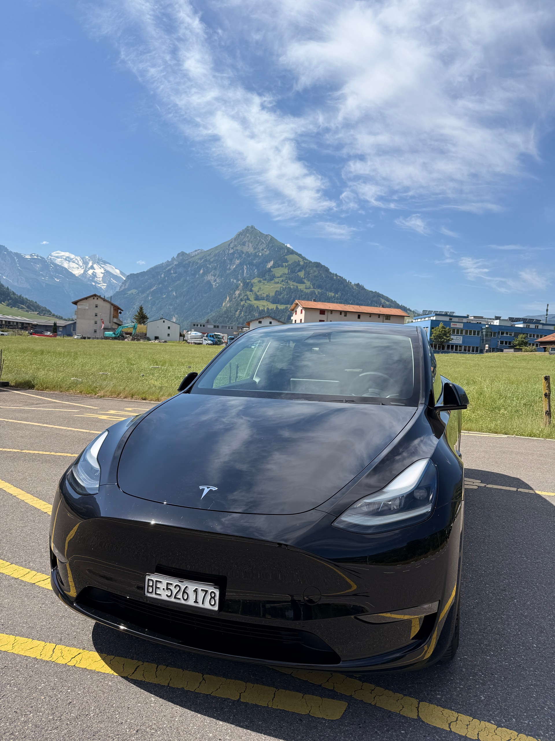 TESLA Model Y Long Range Dual Motor-image-1