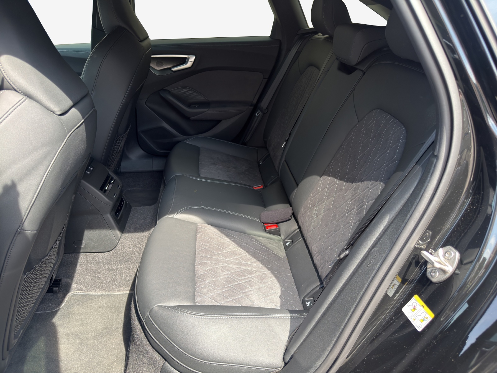 AUDI A5 Avant e-hybrid quattro 270 kW S tronic-image-11