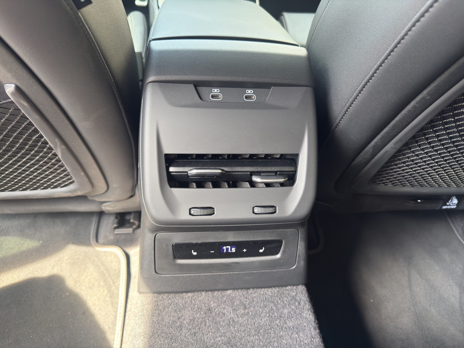 AUDI A5 Avant e-hybrid quattro 270 kW S tronic-image-10