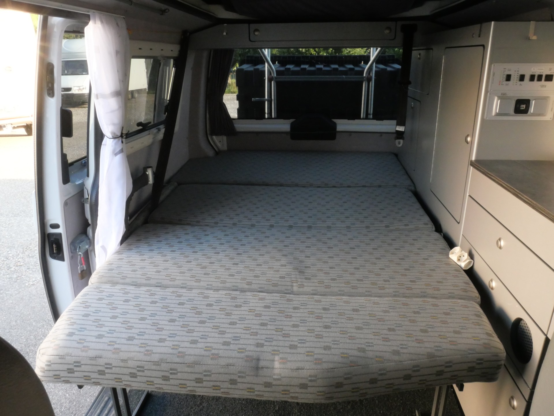 VW T5 California 2.0 TDI Comfortline "Mare Monti" 4Motion-image-16