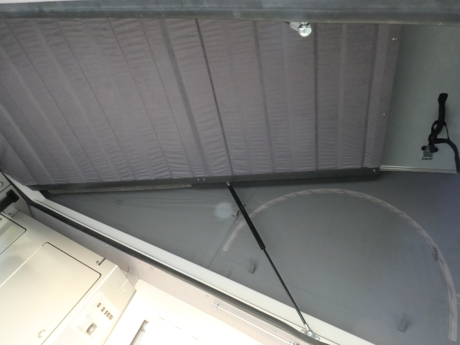 VW T5 California 2.0 TDI Comfortline "Mare Monti" 4Motion-image-19