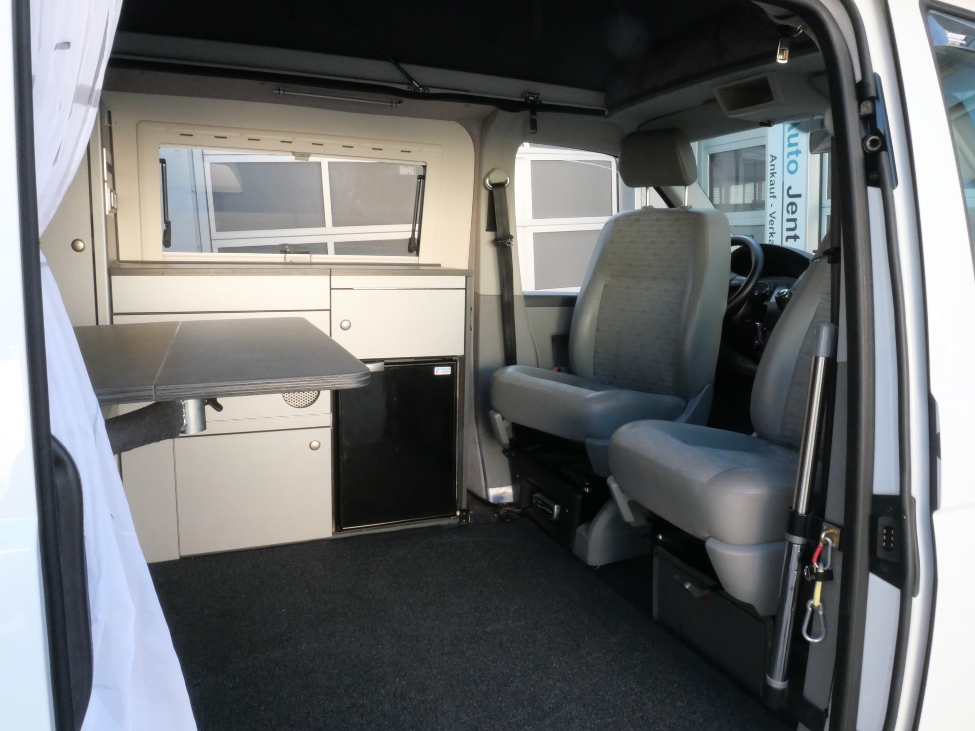 VW T5 California 2.0 TDI Comfortline "Mare Monti" 4Motion-image-17
