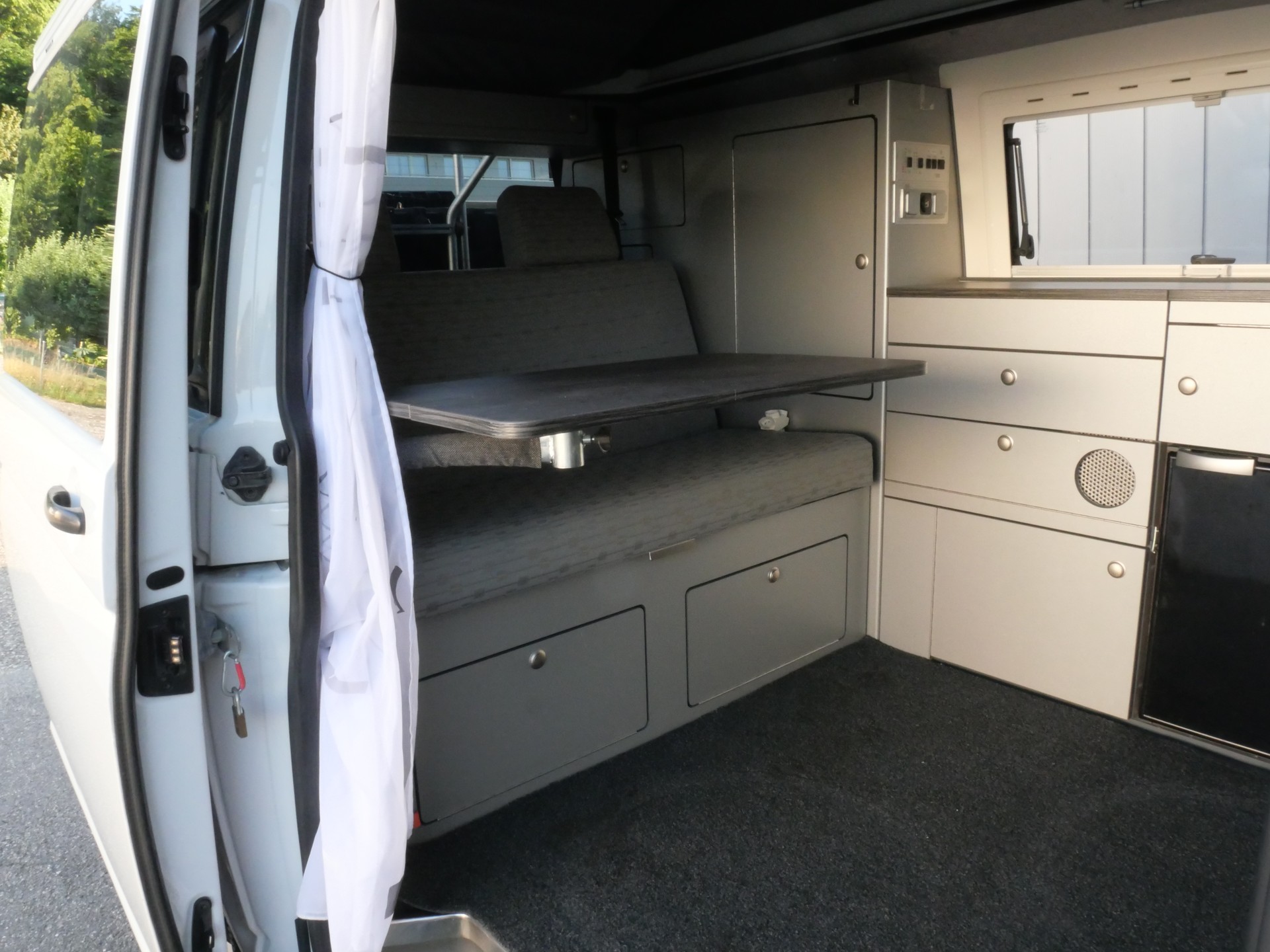 VW T5 California 2.0 TDI Comfortline "Mare Monti" 4Motion-image-18