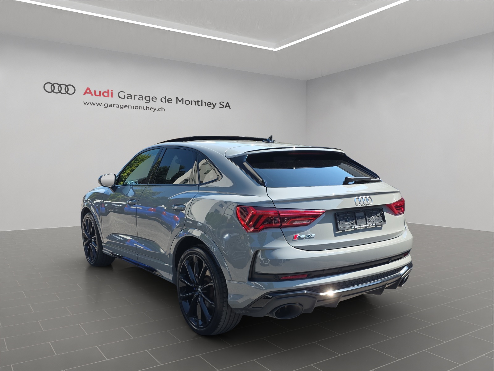 AUDI RS Q3 Sportback quattro S tronic-image-5