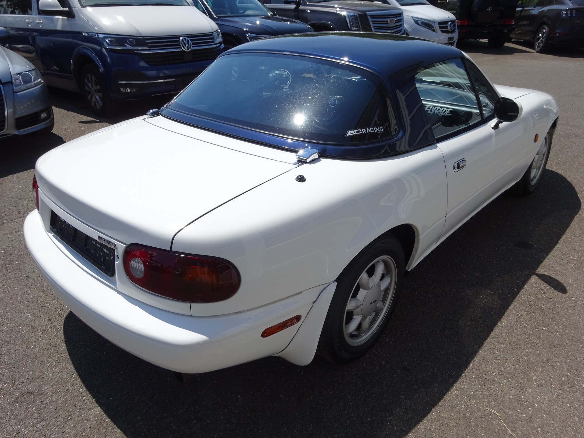 MAZDA MX-5 1.6i-16-image-2