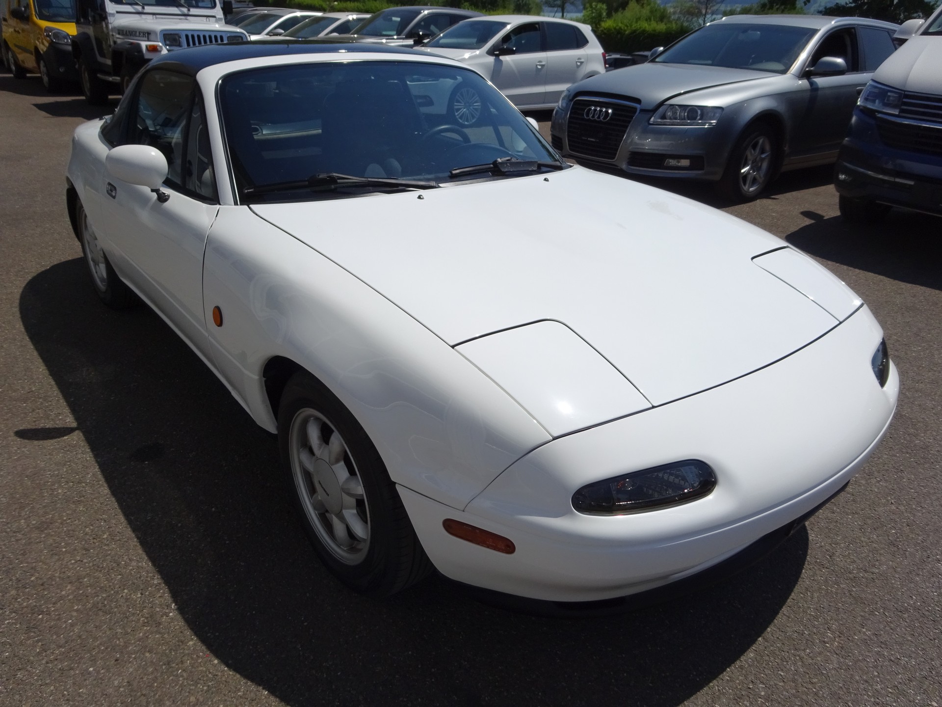 MAZDA MX-5 1.6i-16-image-3