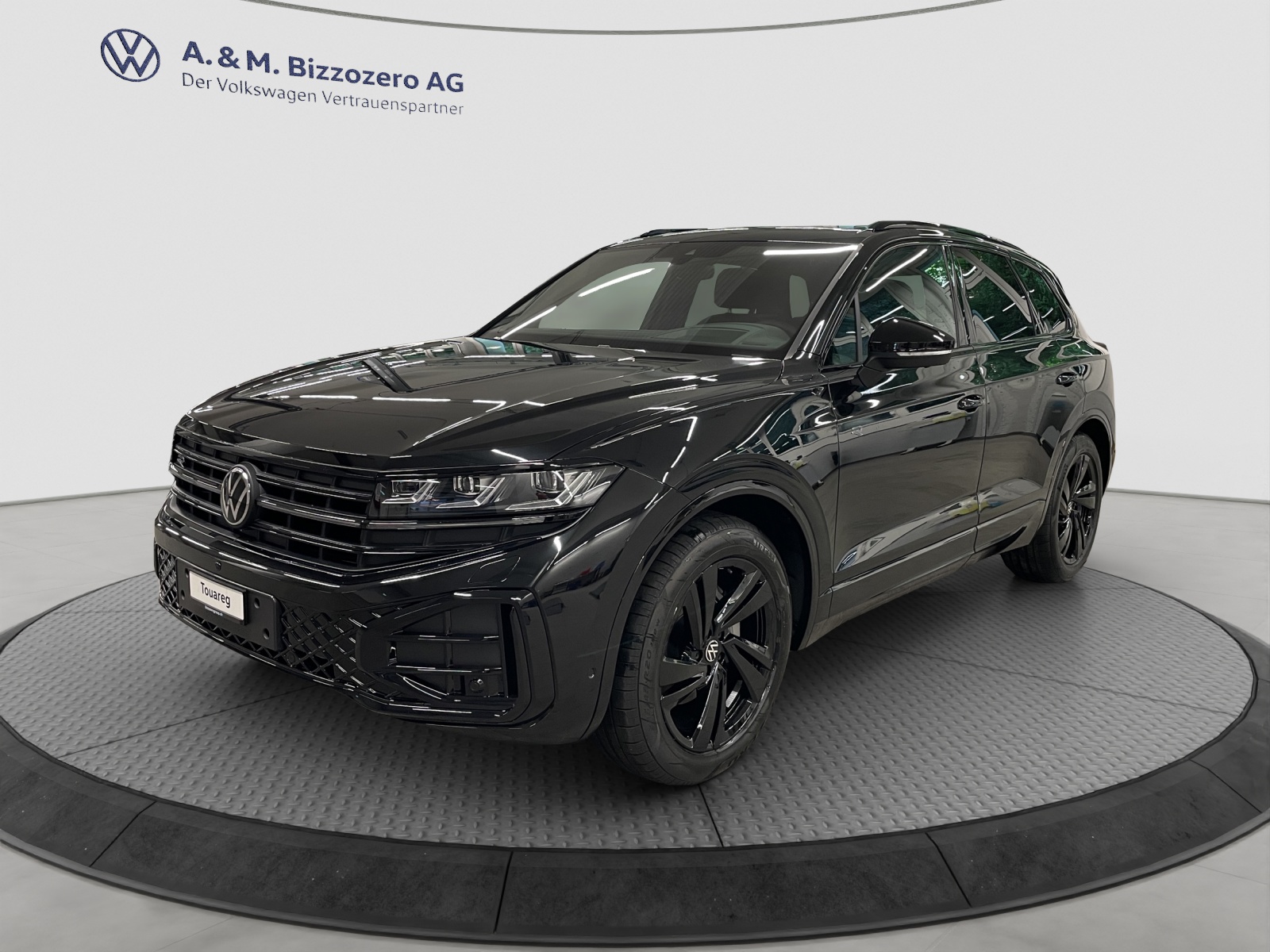 VW Touareg 3.0 TDI R-Line Final Edition Tiptronic-image-0