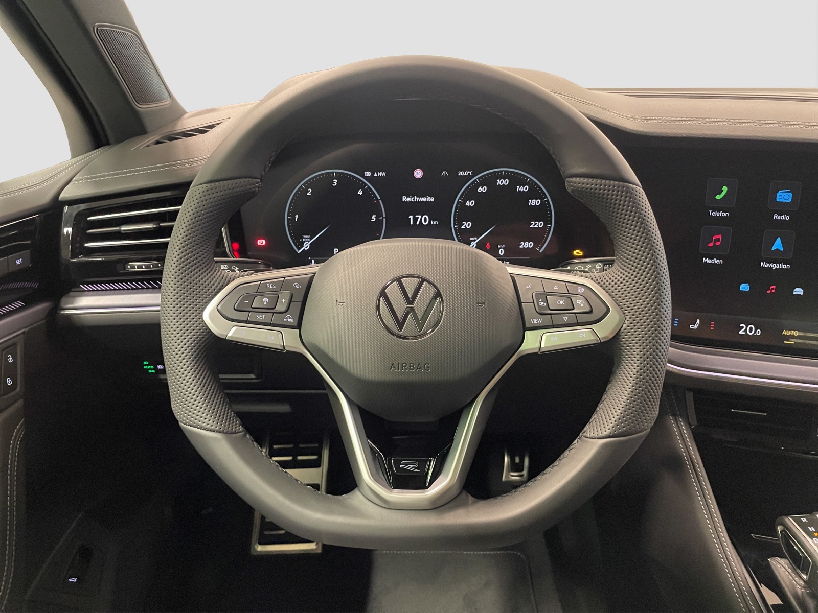VW Touareg 3.0 TDI R-Line Final Edition Tiptronic-image-9