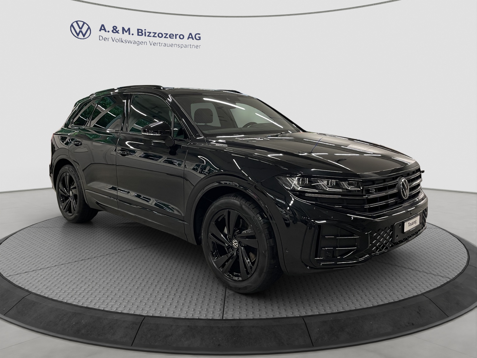 VW Touareg 3.0 TDI R-Line Final Edition Tiptronic-image-6