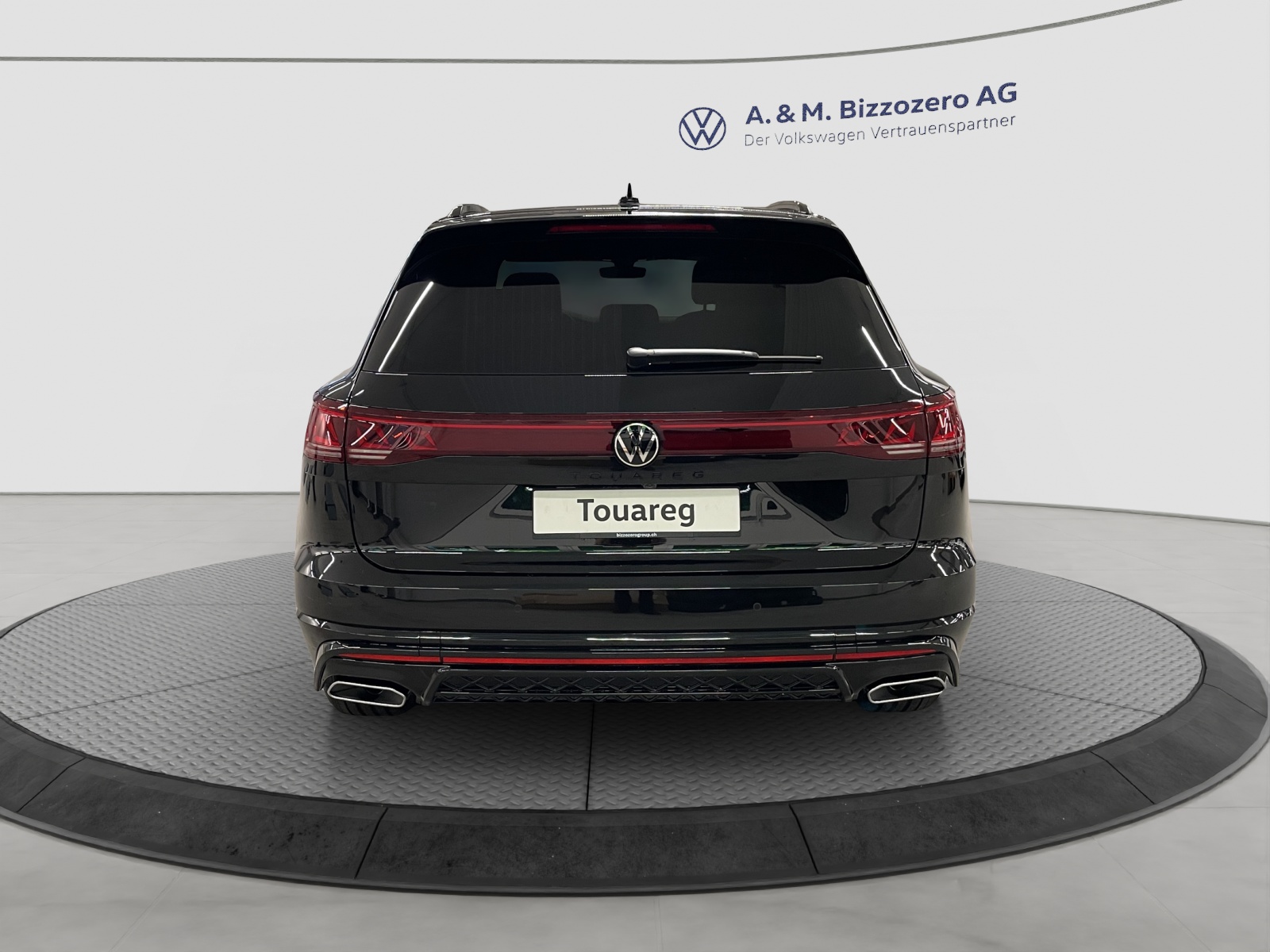 VW Touareg 3.0 TDI R-Line Final Edition Tiptronic-image-3