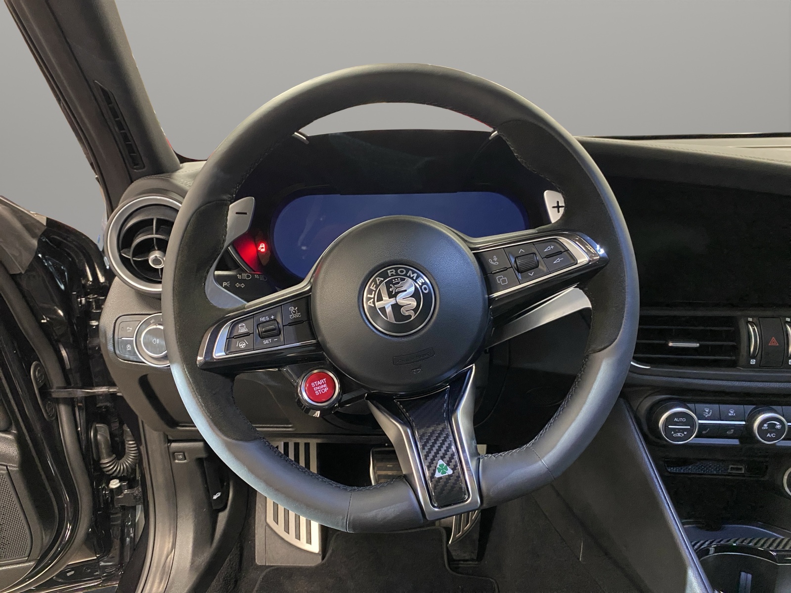 ALFA ROMEO Giulia 2.9 V6 Quadrifoglio-image-12