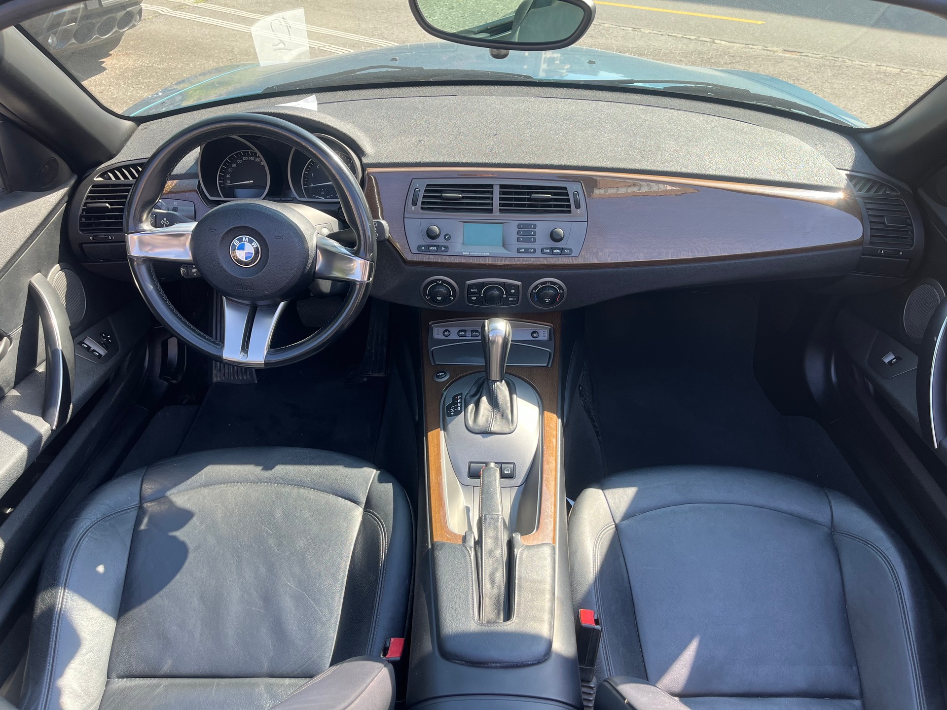 BMW Z4 3.0i Roadster-image-4