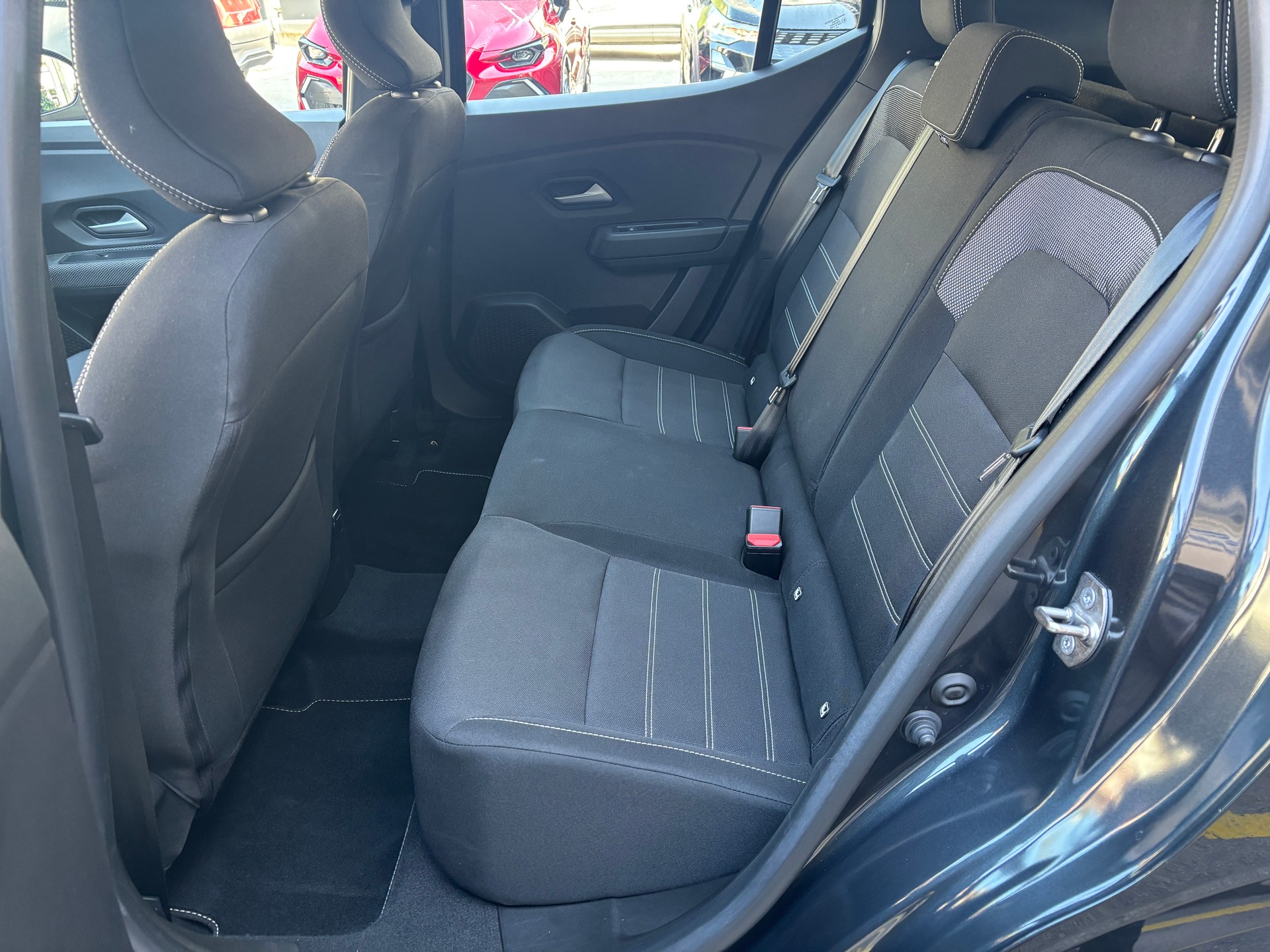 DACIA Sandero 90 Expression CVT-image-10