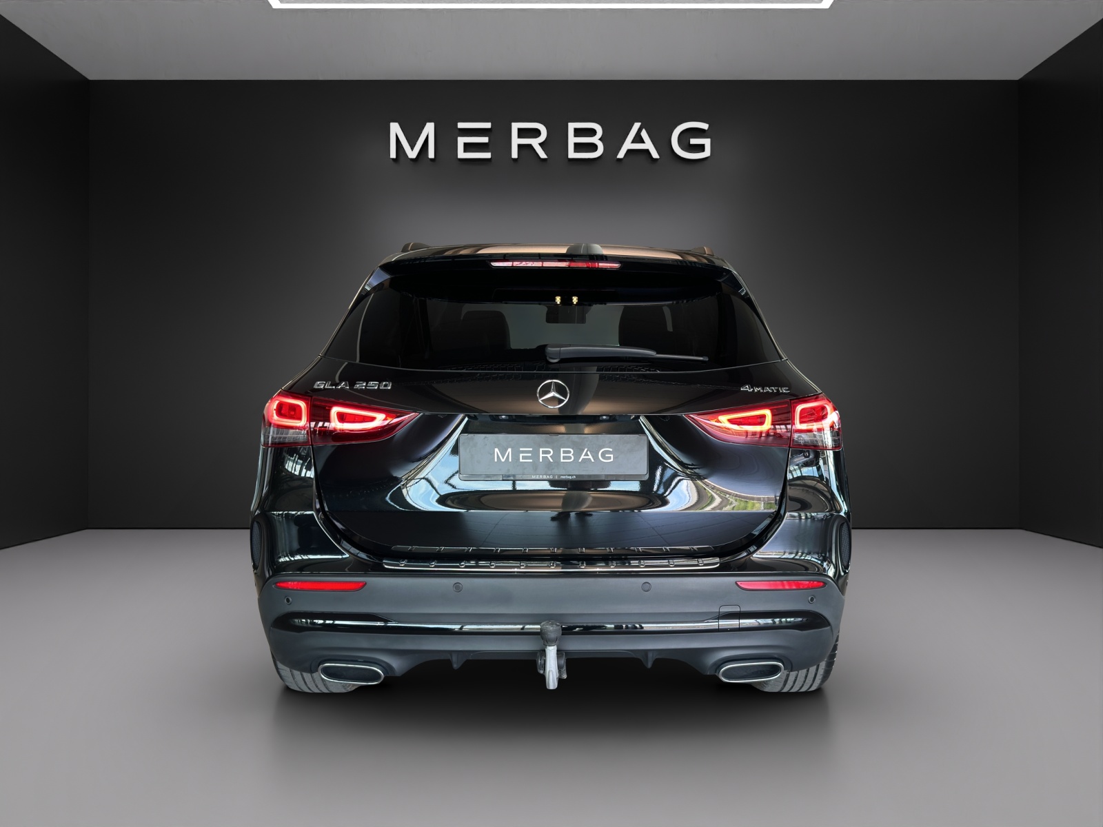 MERCEDES-BENZ GLA 250 AMG Line 4Matic-image-4
