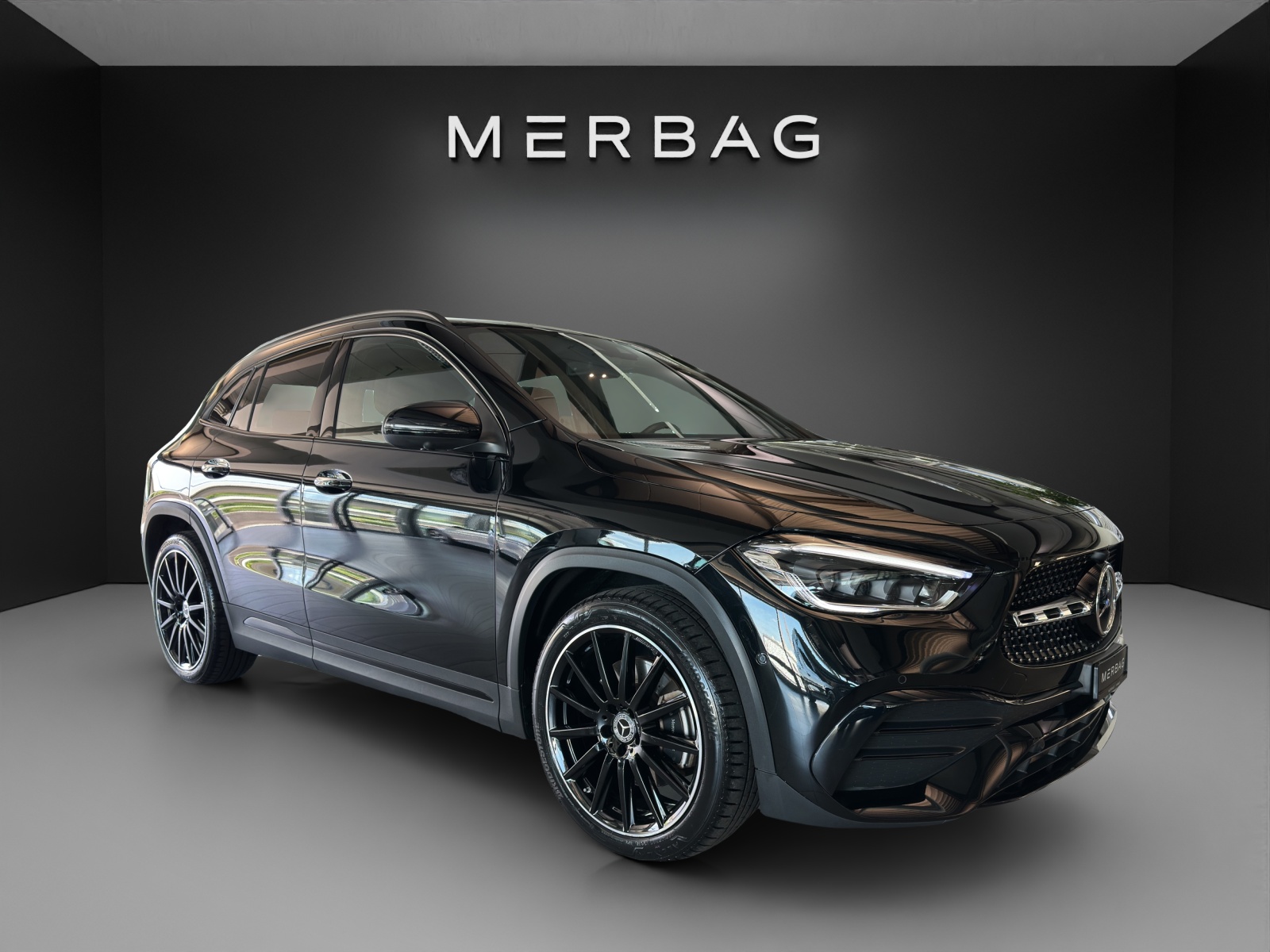 MERCEDES-BENZ GLA 250 AMG Line 4Matic-image-0