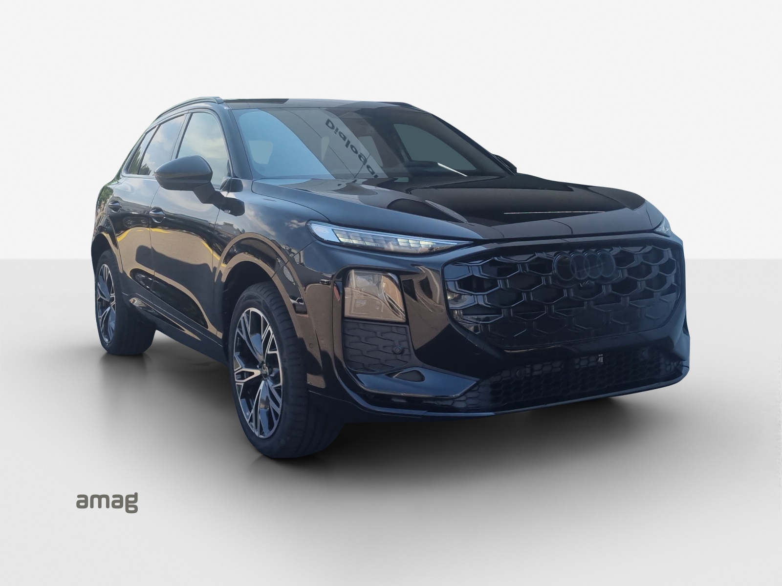 AUDI Q3 SUV e-hybrid 200 kW S tronig-image-5