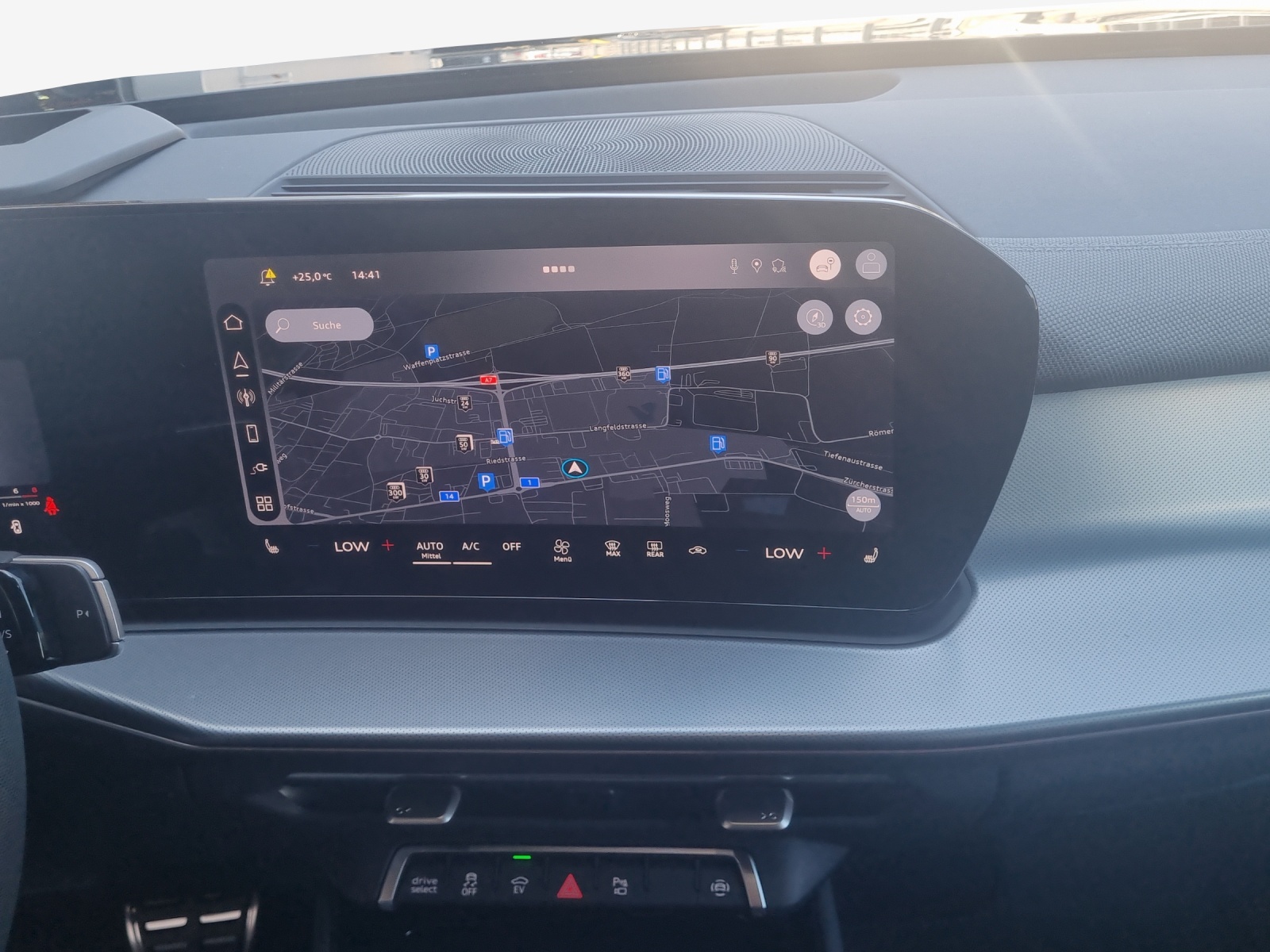 AUDI Q3 SUV e-hybrid 200 kW S tronig-image-10